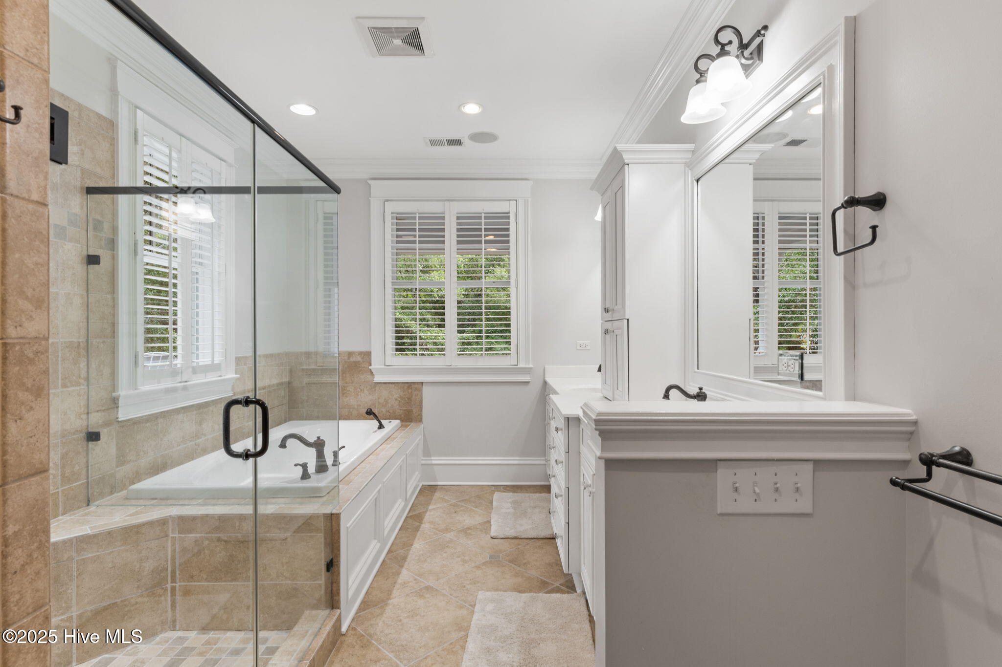 100512246 | Photo 22