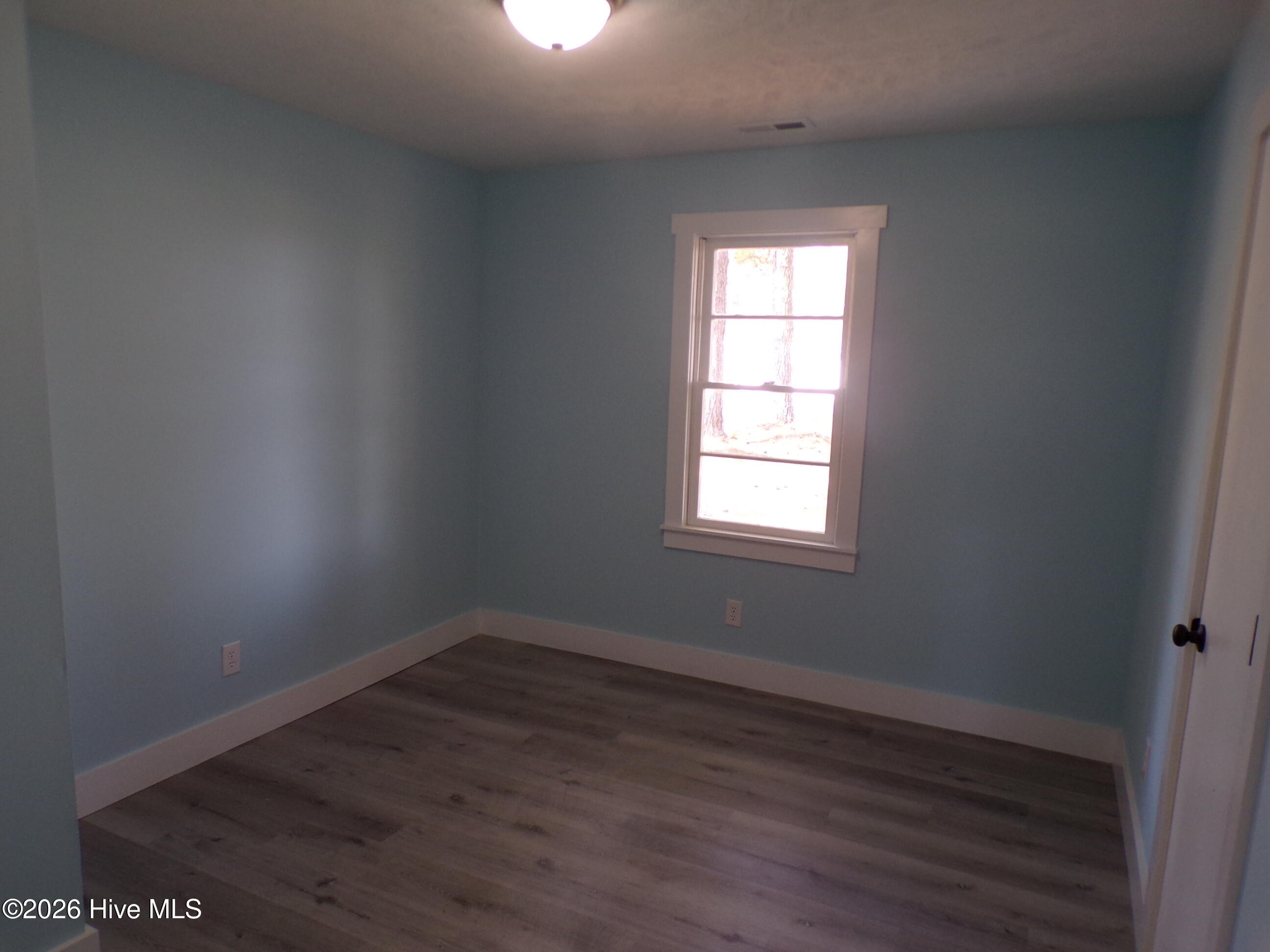 100562942 | Photo 12