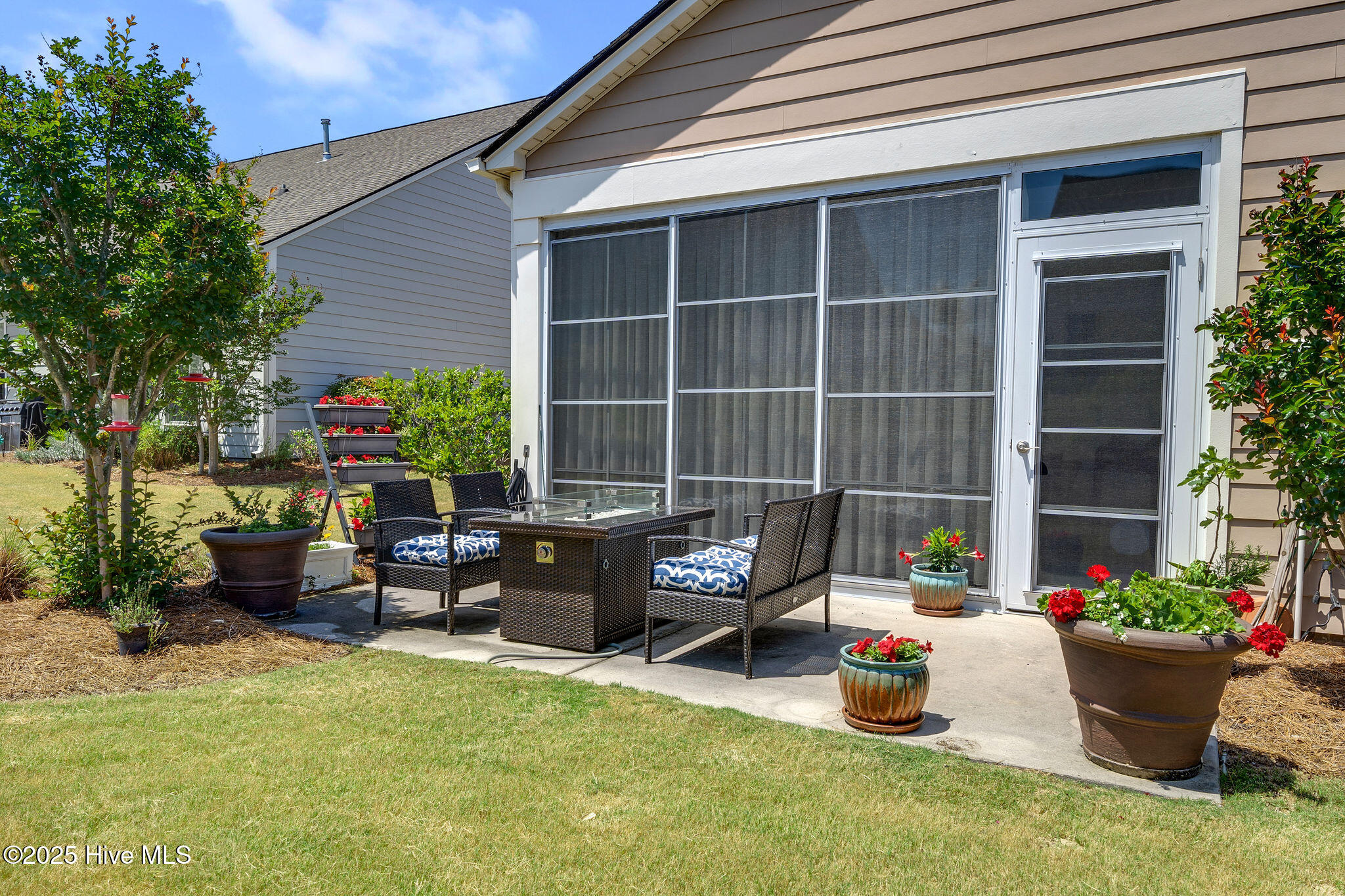 100522757 | Photo 36