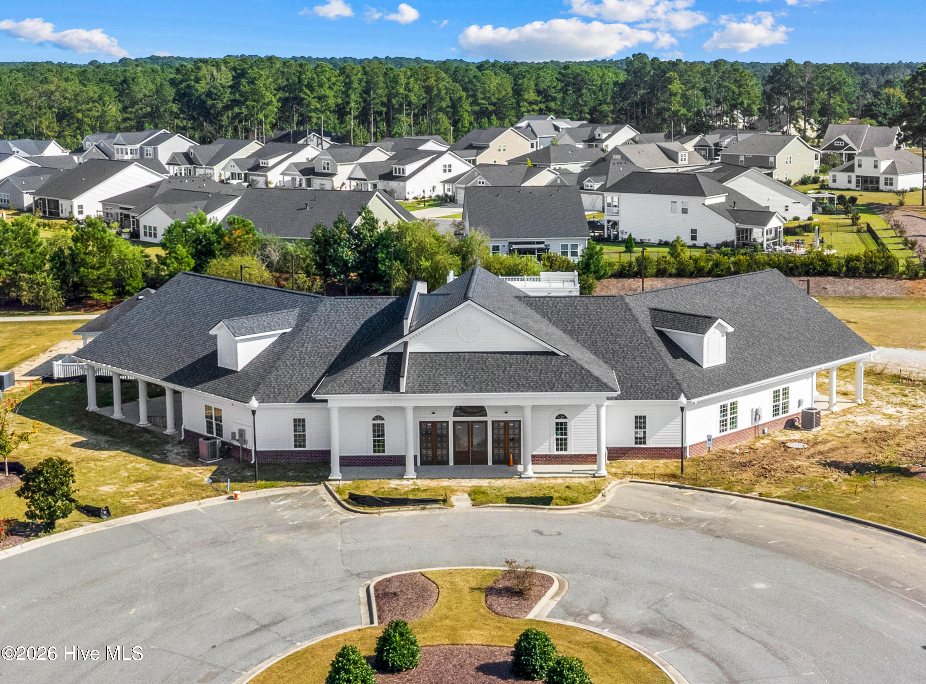 100555789 | Photo 32