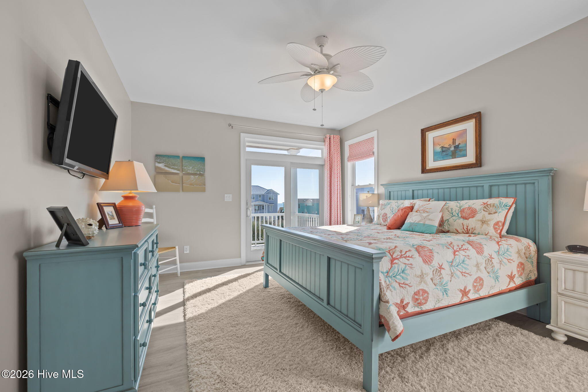 100549287 | Photo 31