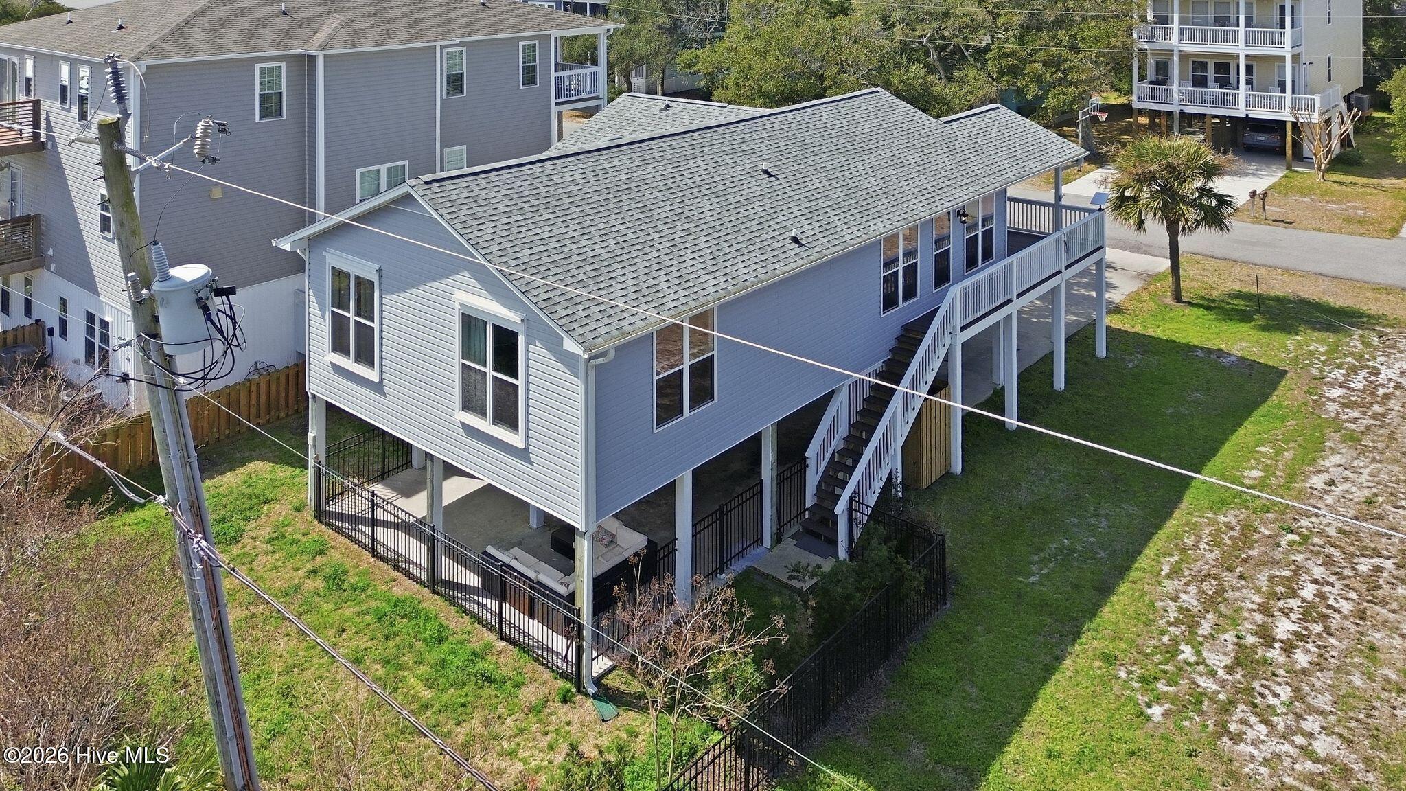 100558561 | Photo 64