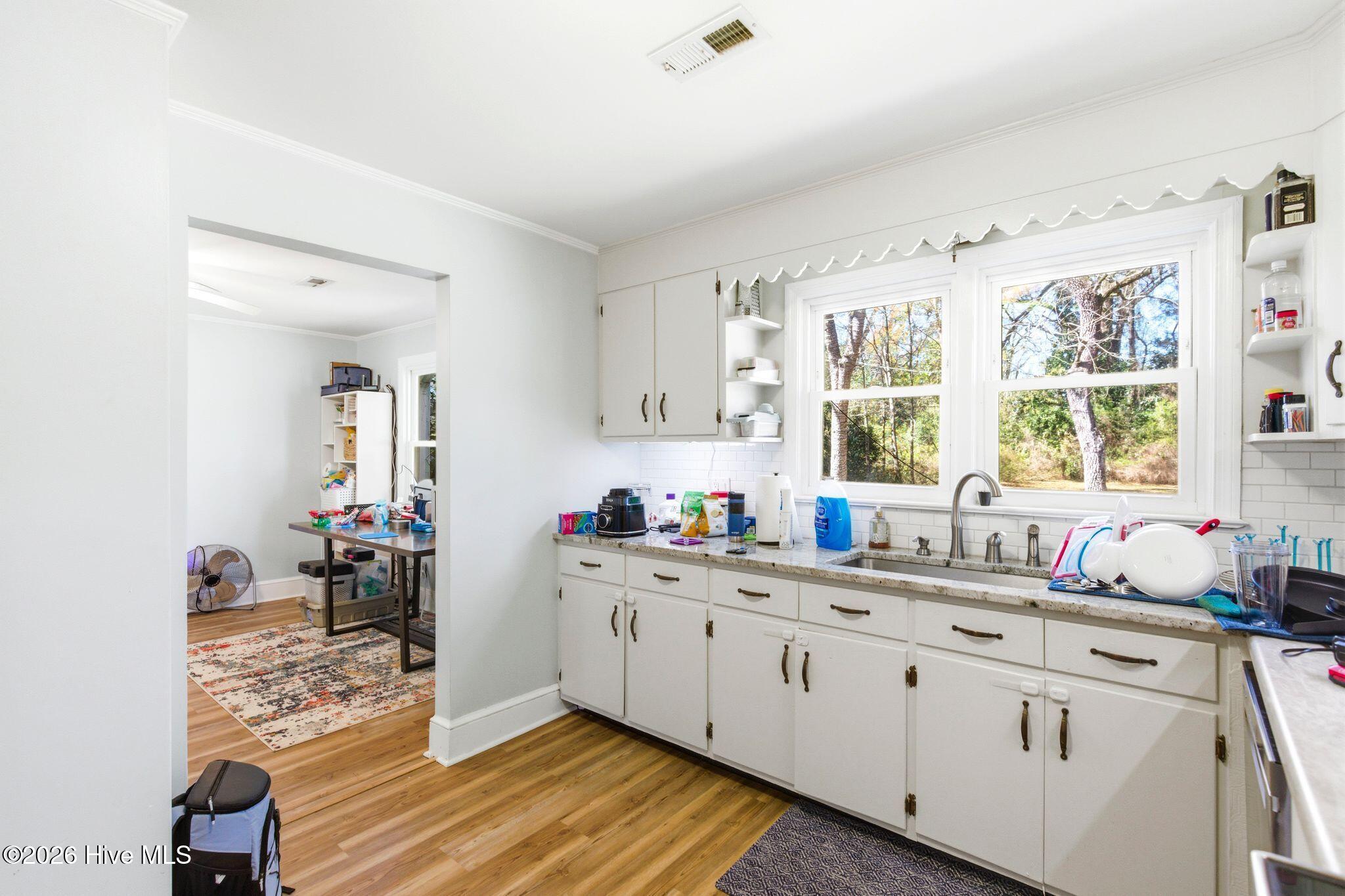 100562415 | Photo 17