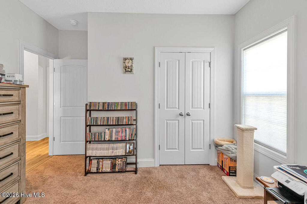 100549970 | Photo 42