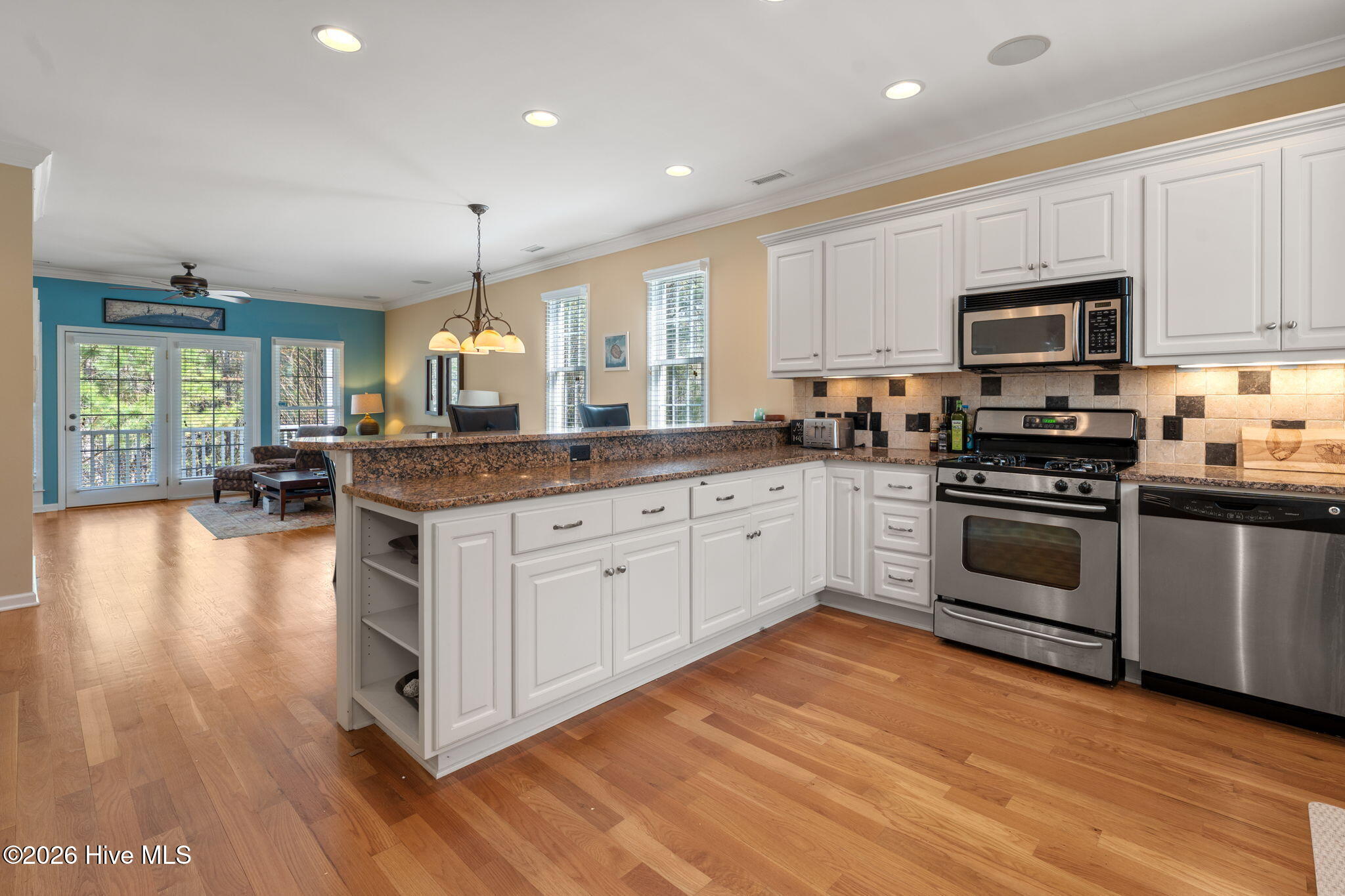 100564411 | Photo 10