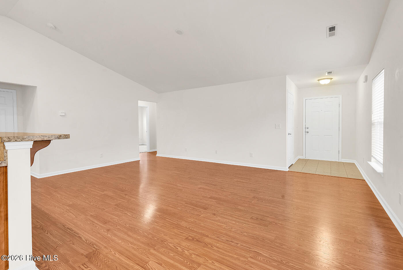 100554888 | Photo 12