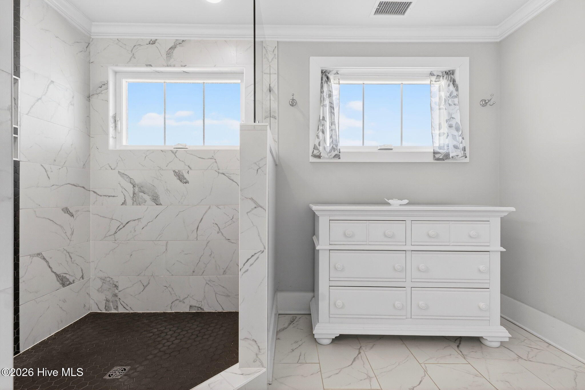 100554481 | Photo 30