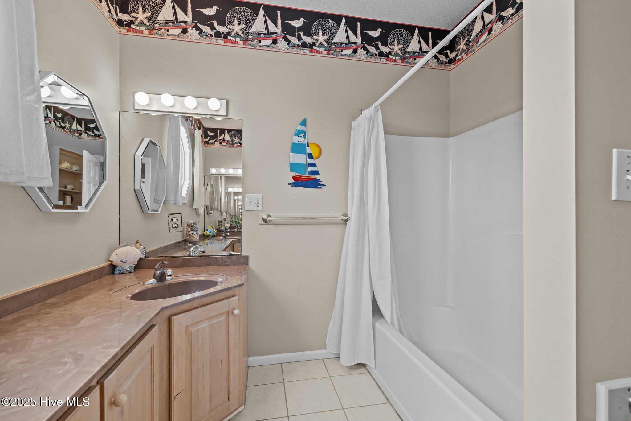 100515431 | Photo 44