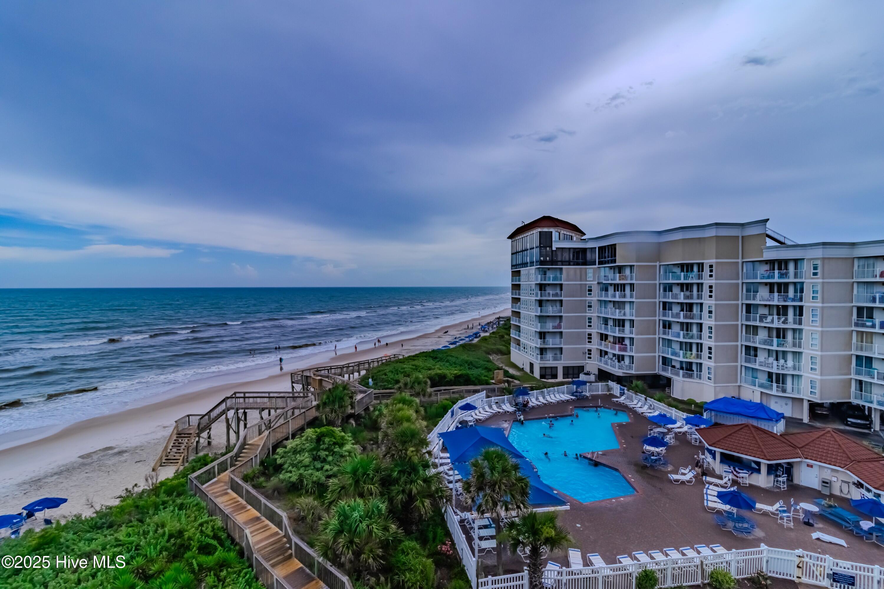 100520081 | Photo 34