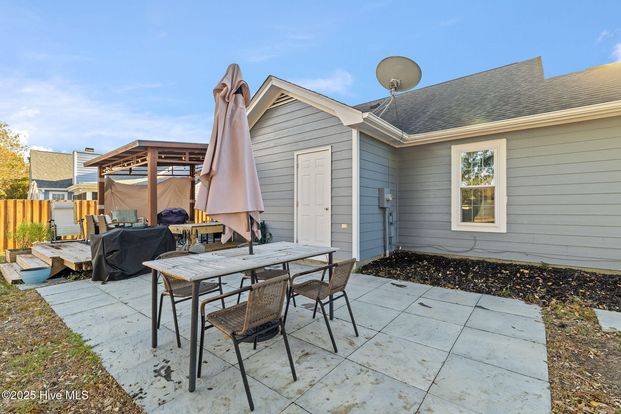 100539678 | Photo 34