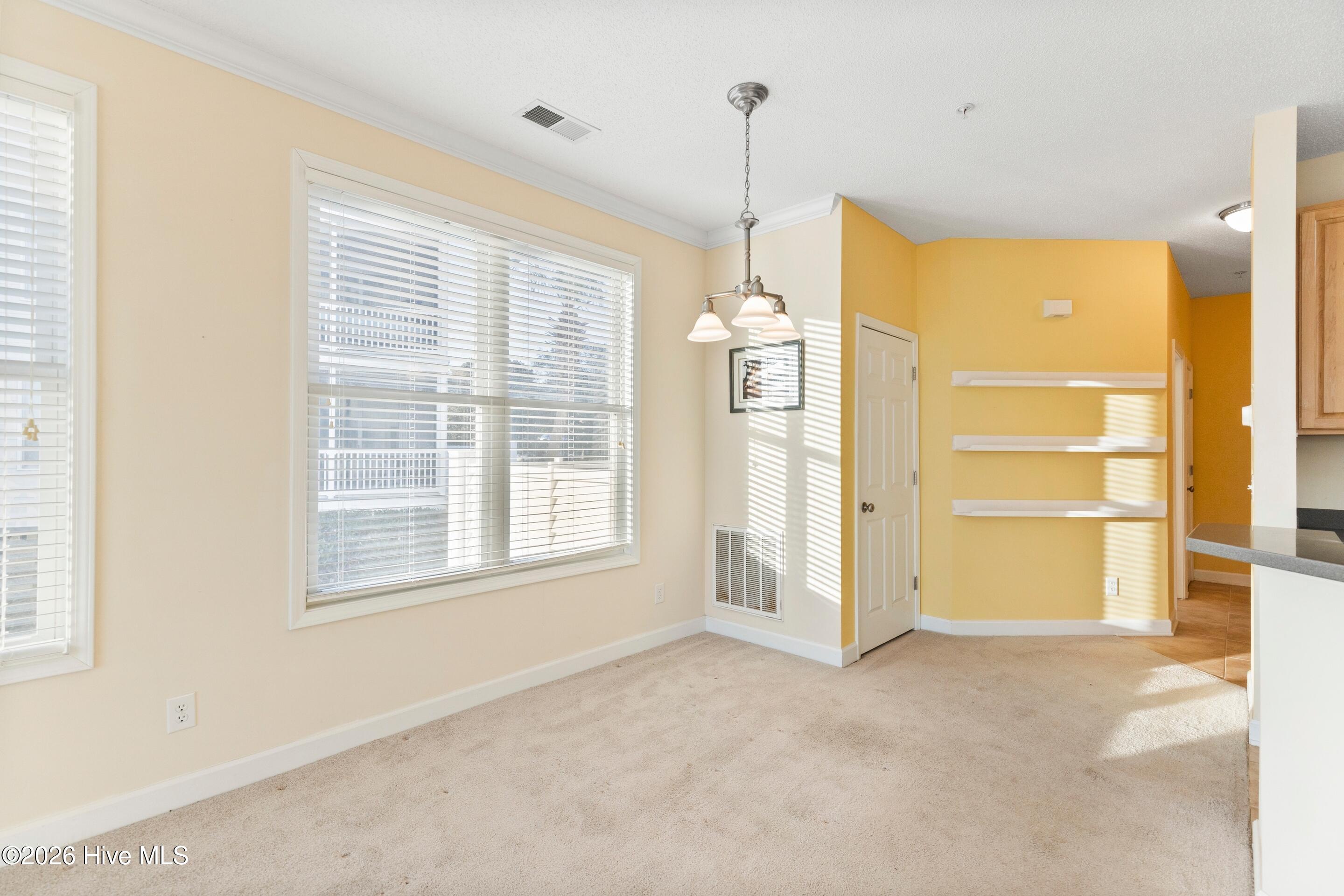 100548206 | Photo 22