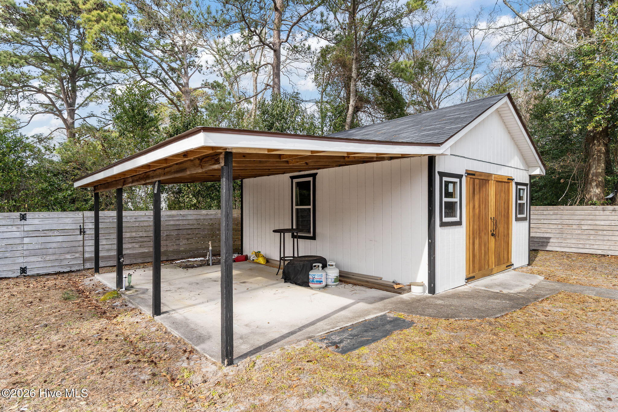 100552311 | Photo 45