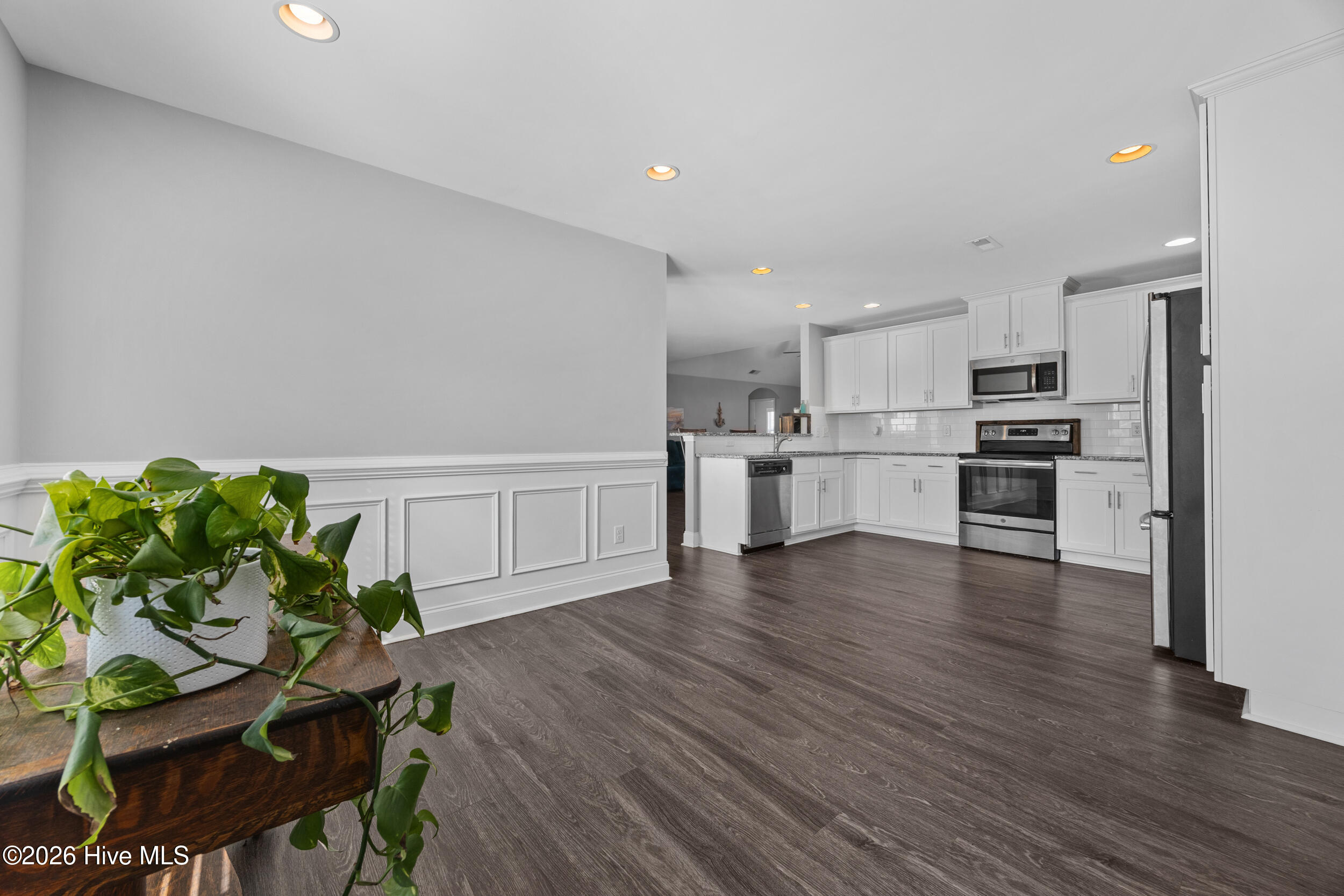 100551630 | Photo 12