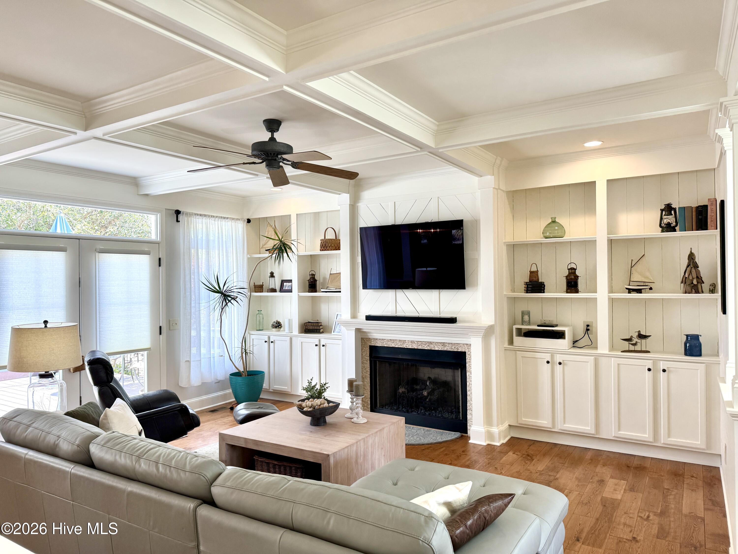 100565124 | Photo 15