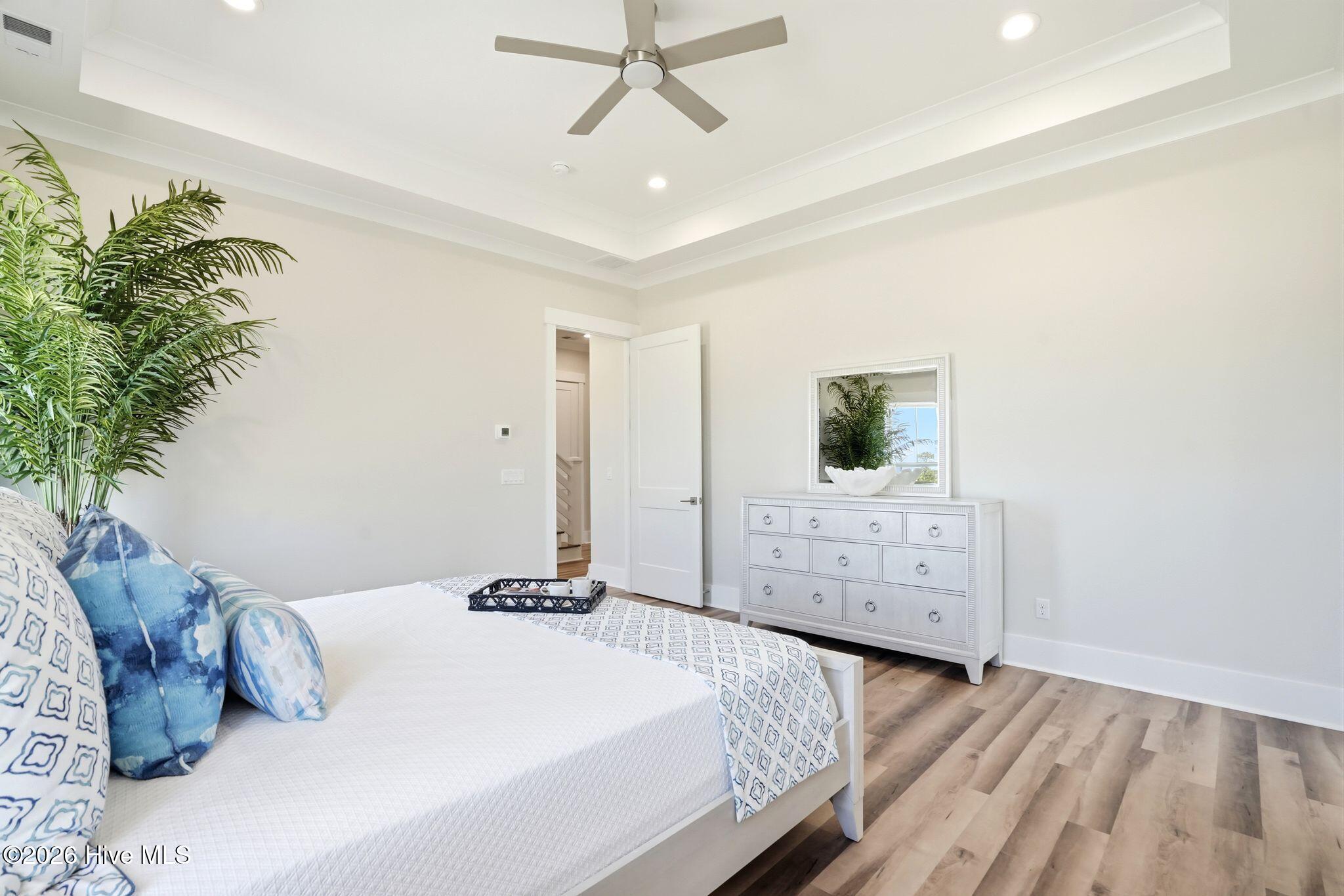 100537171 | Photo 50