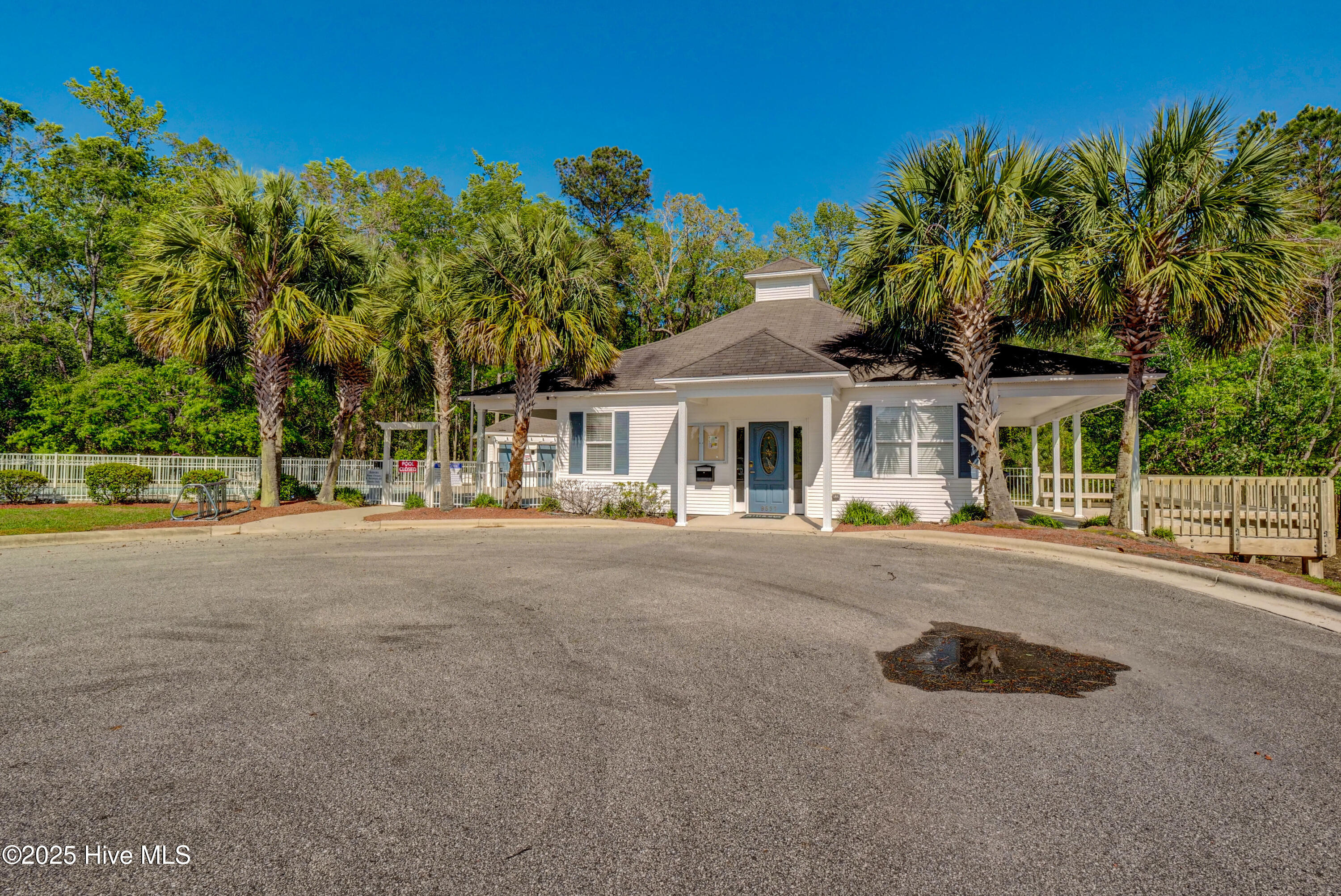 100520653 | Photo 29