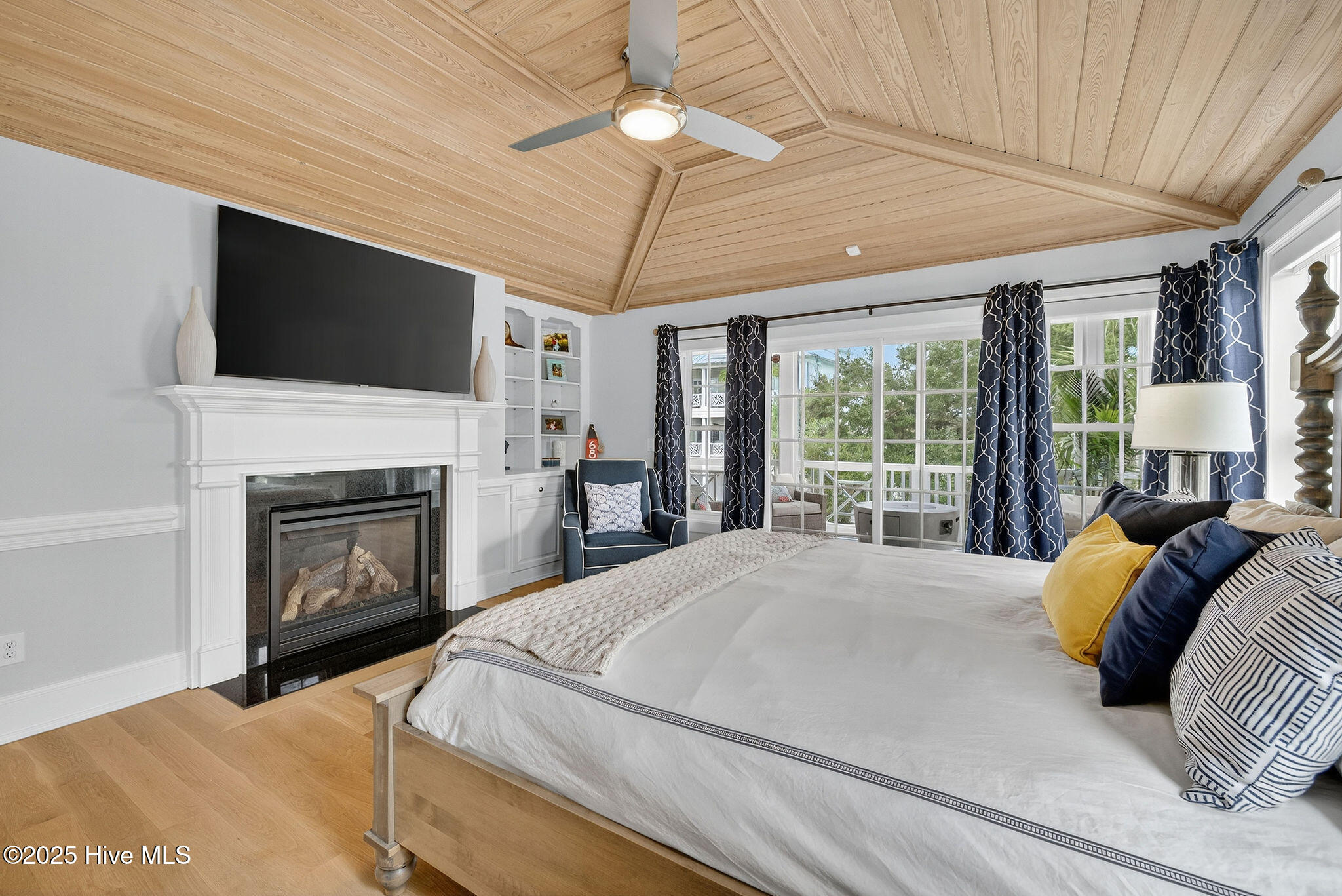 100537331 | Photo 22