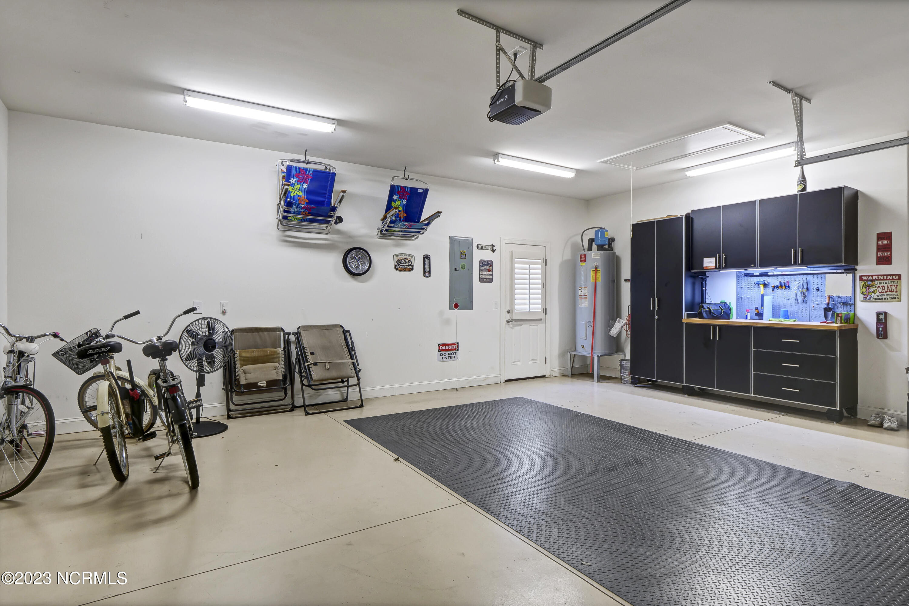 100555006 | Photo 27