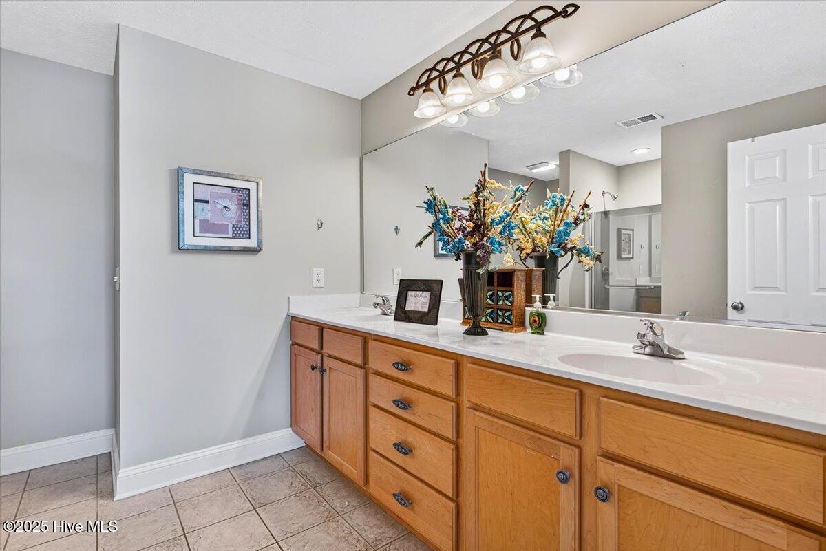 100529762 | Photo 17