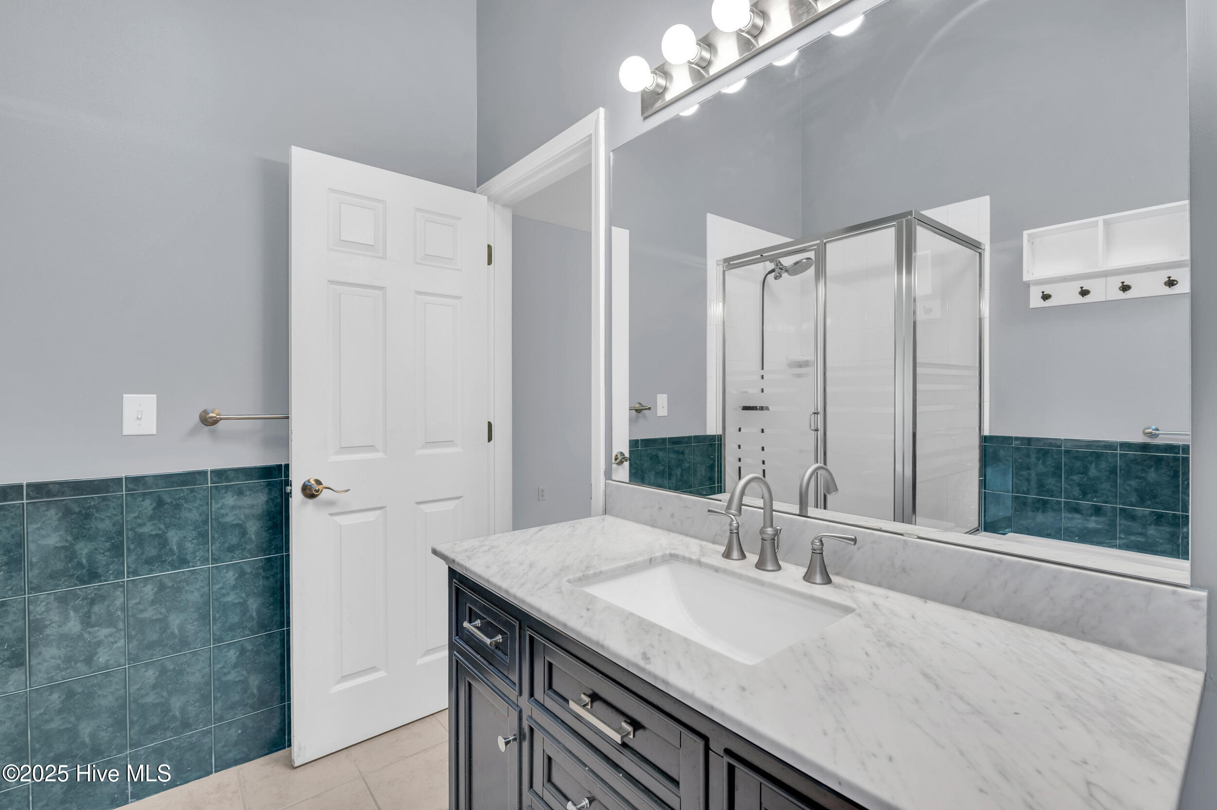 100548382 | Photo 21