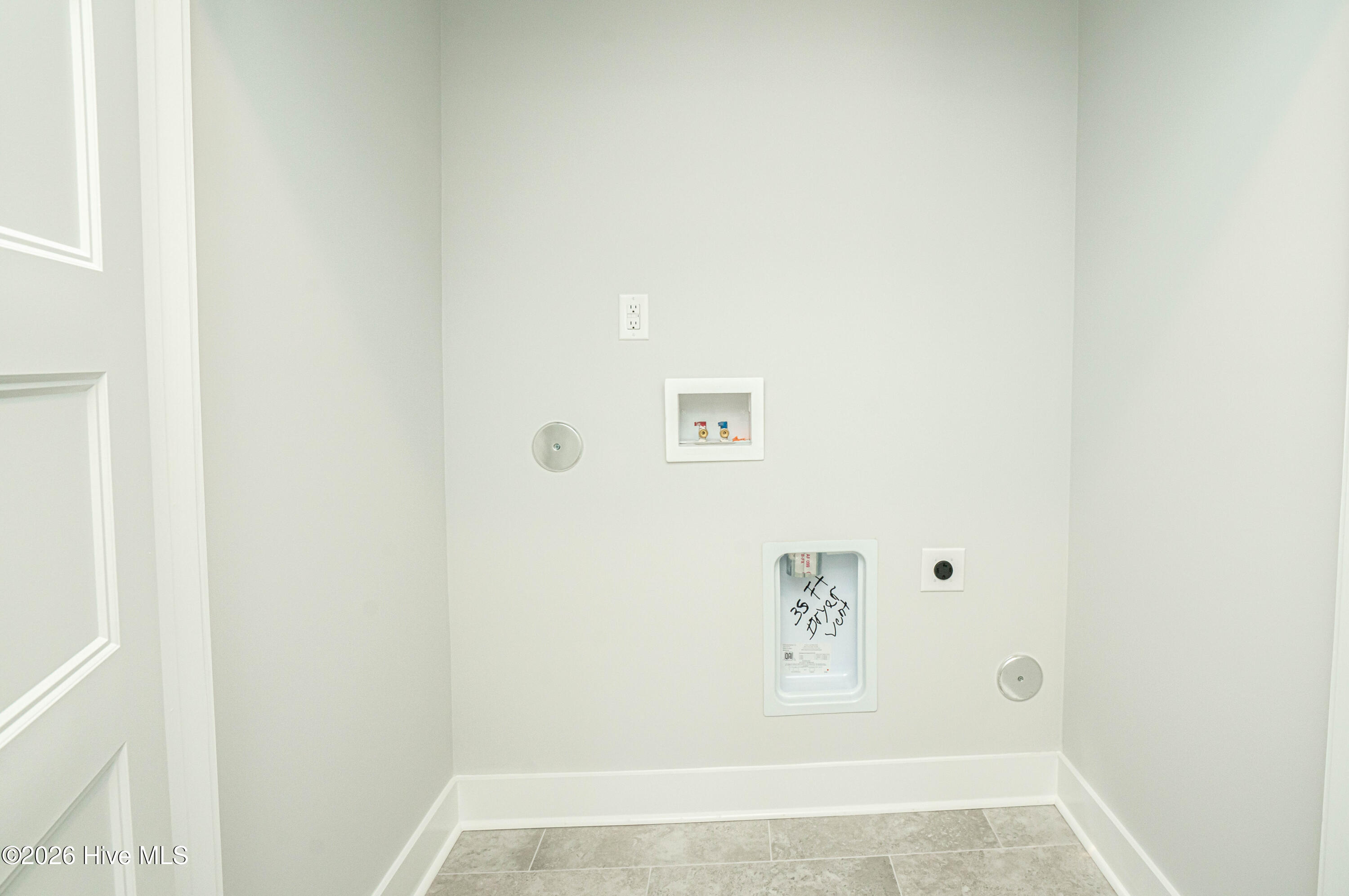 100553320 | Photo 34