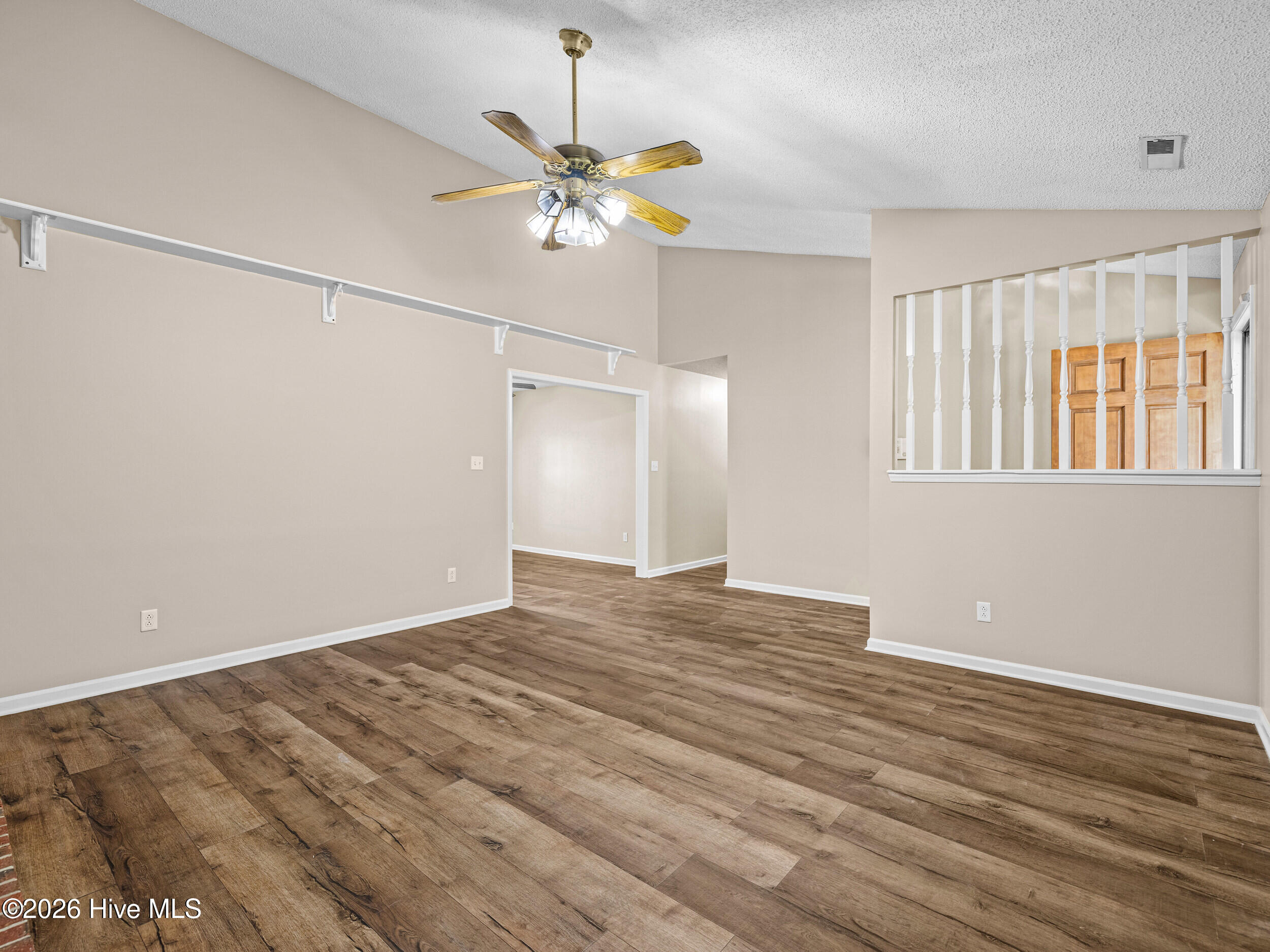 100564987 | Photo 10