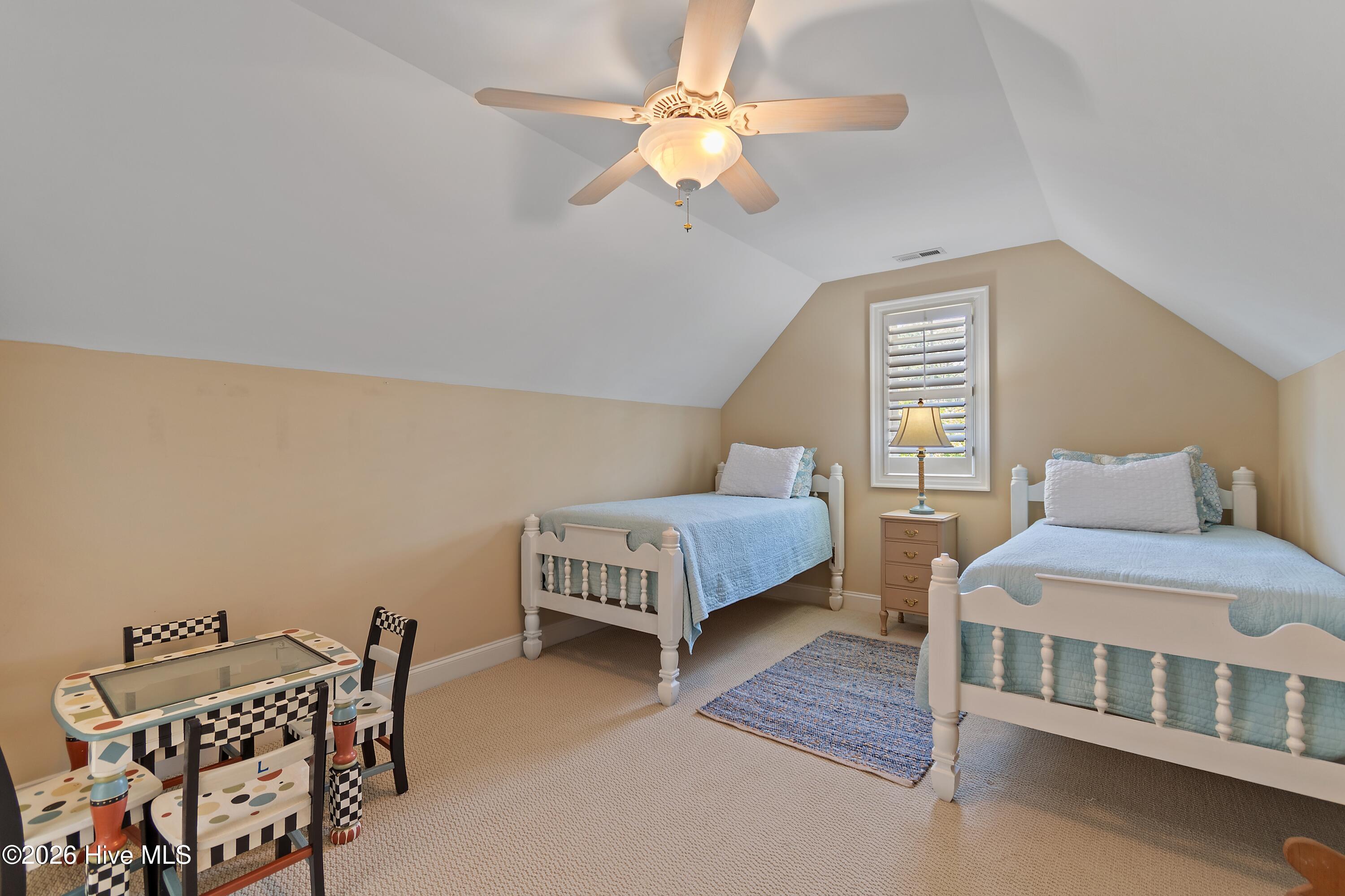 100567309 | Photo 82