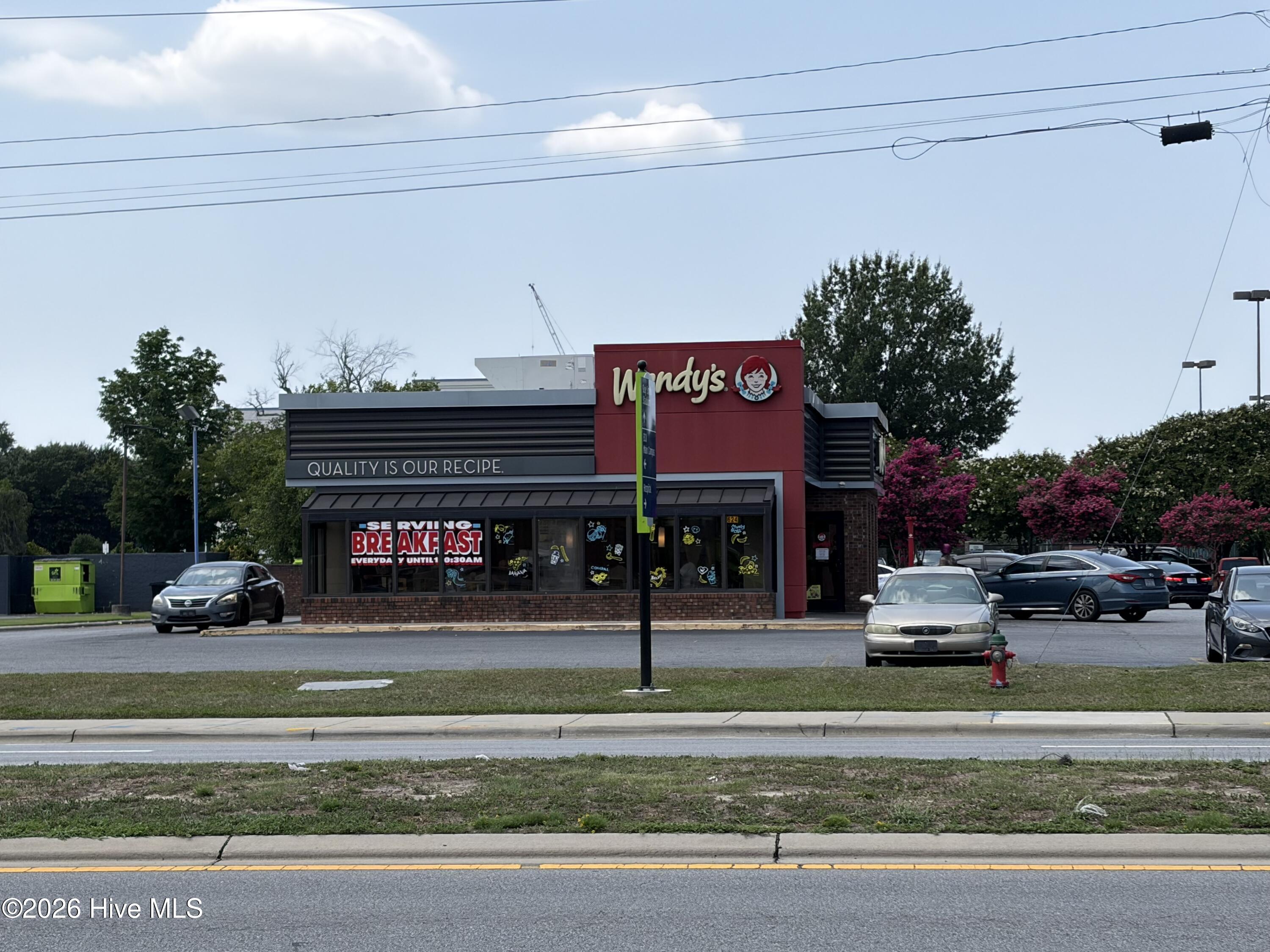 Exterior photo of 663 S Memorial Drive, Greenville, NC 27834. MLS: 100586158