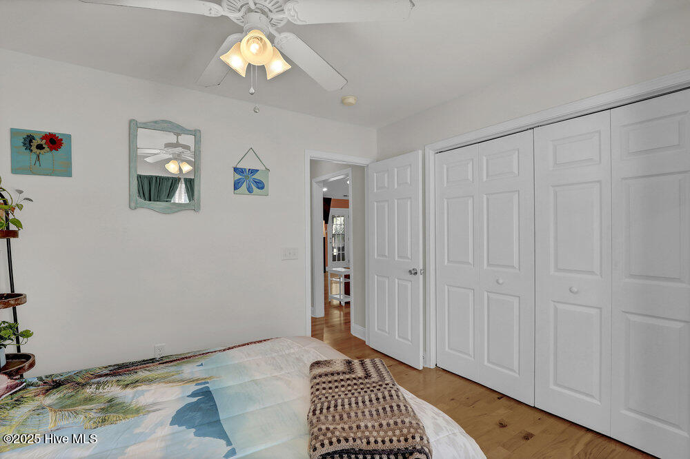 100532845 | Photo 24