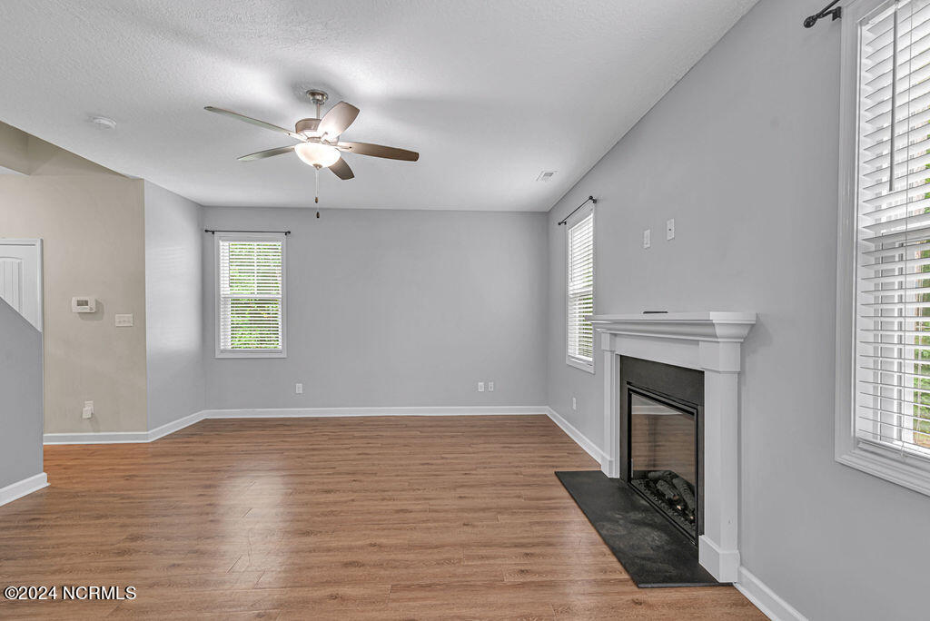 100565774 | Photo 13