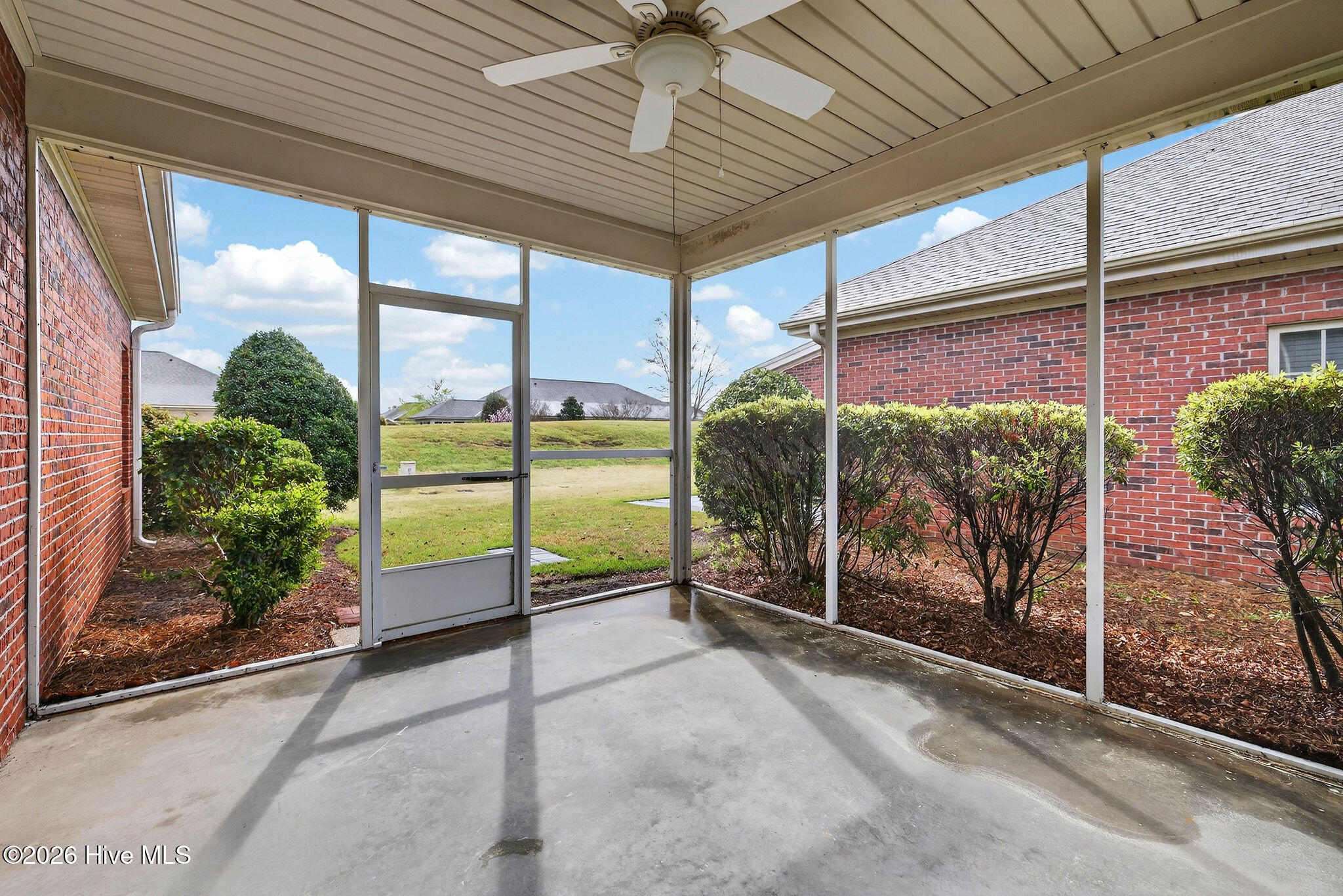 100561497 | Photo 39