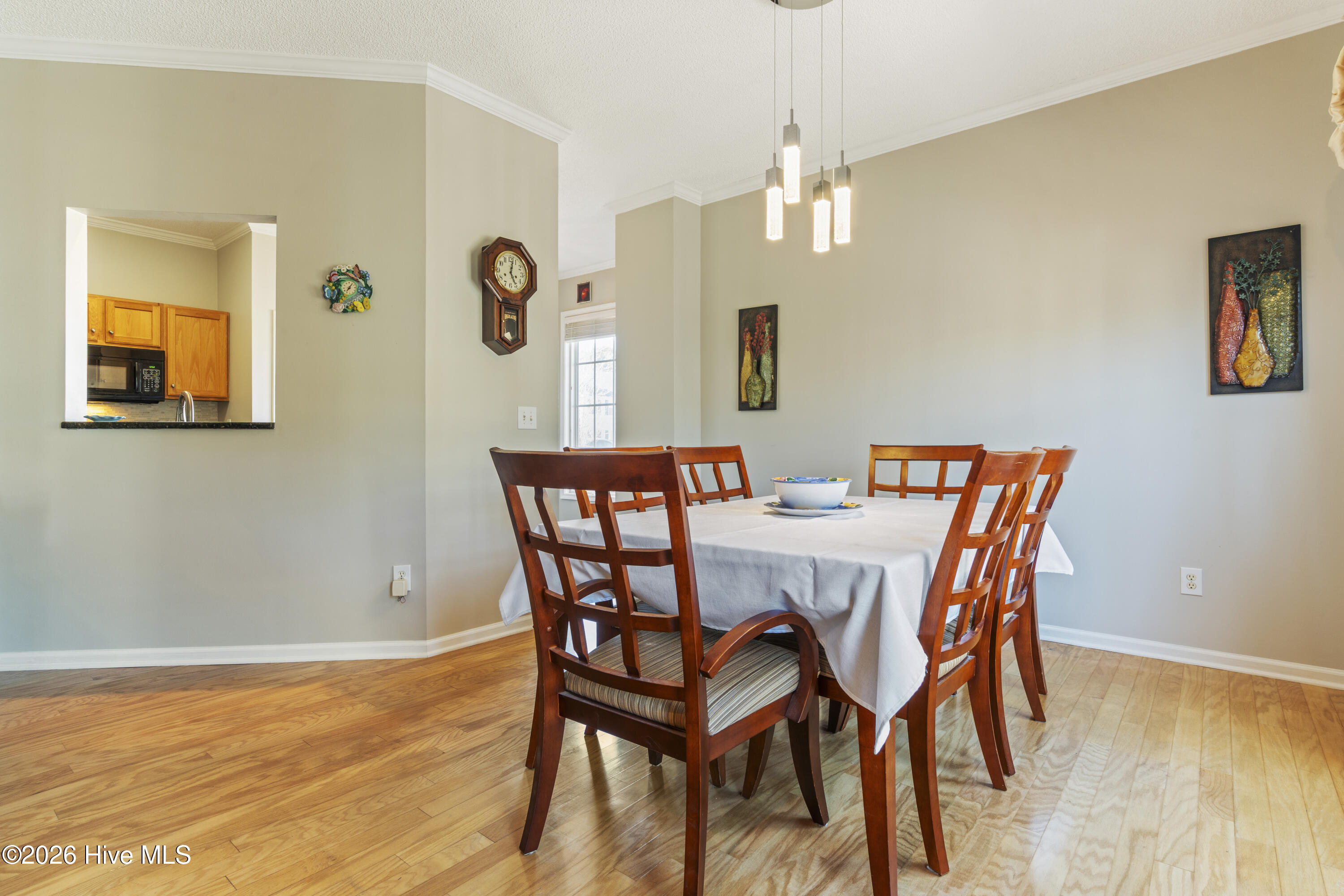 100554853 | Photo 12