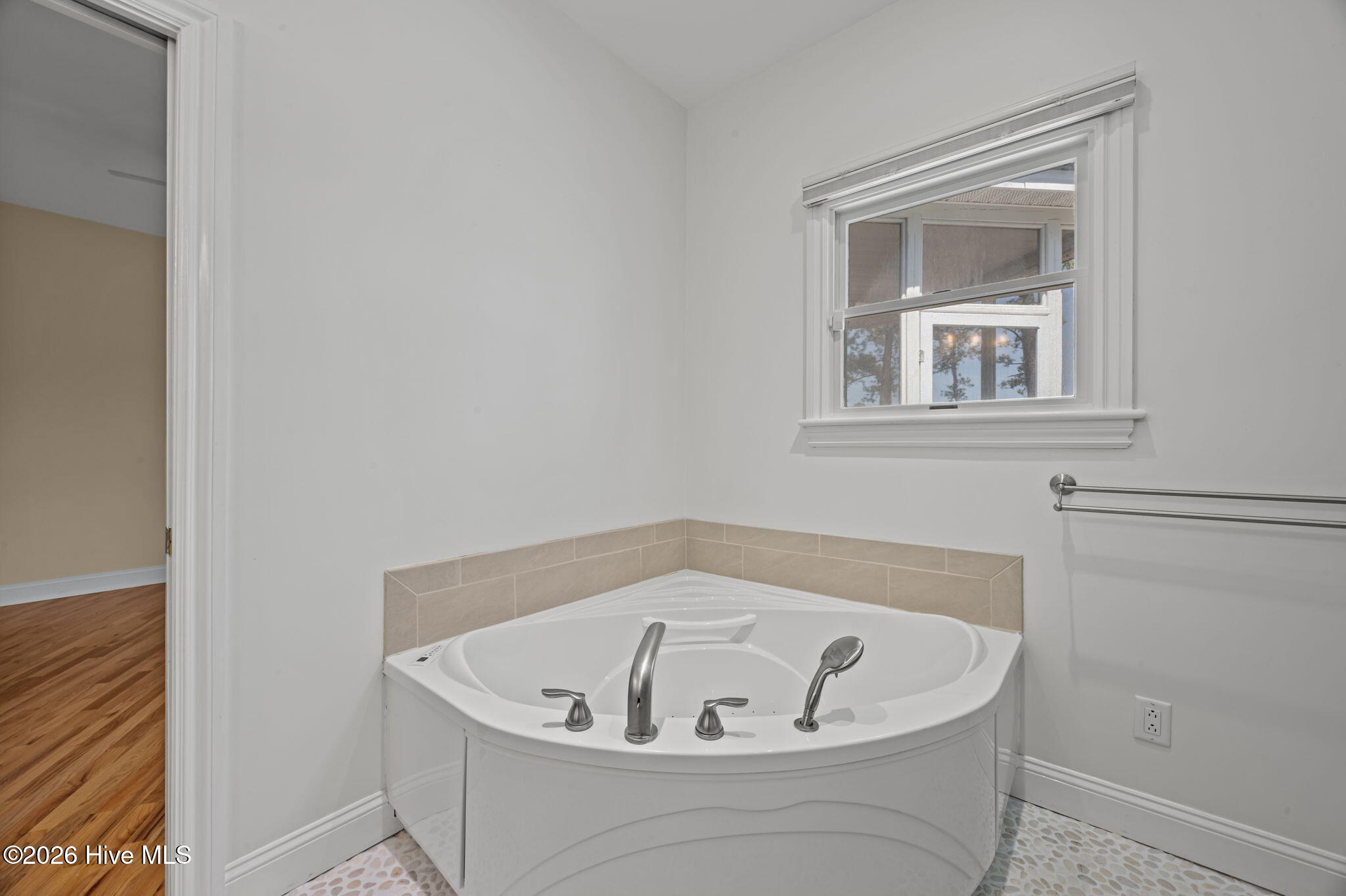 651 Quail Road,Merritt