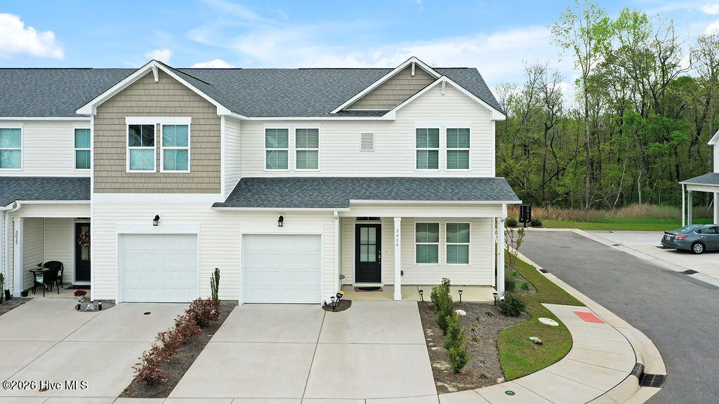 100565667 | Photo 37