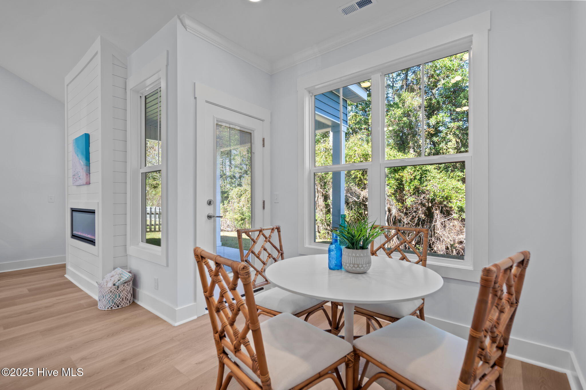 100542016 | Photo 25