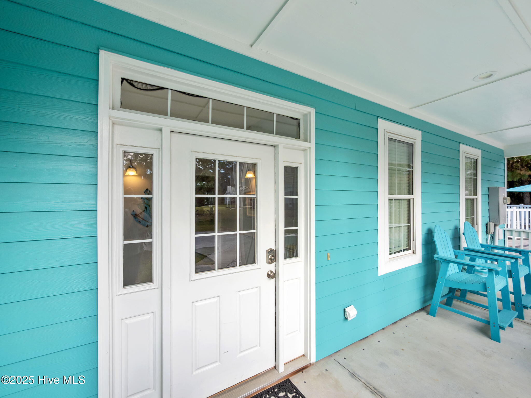 100541168 | Photo 38