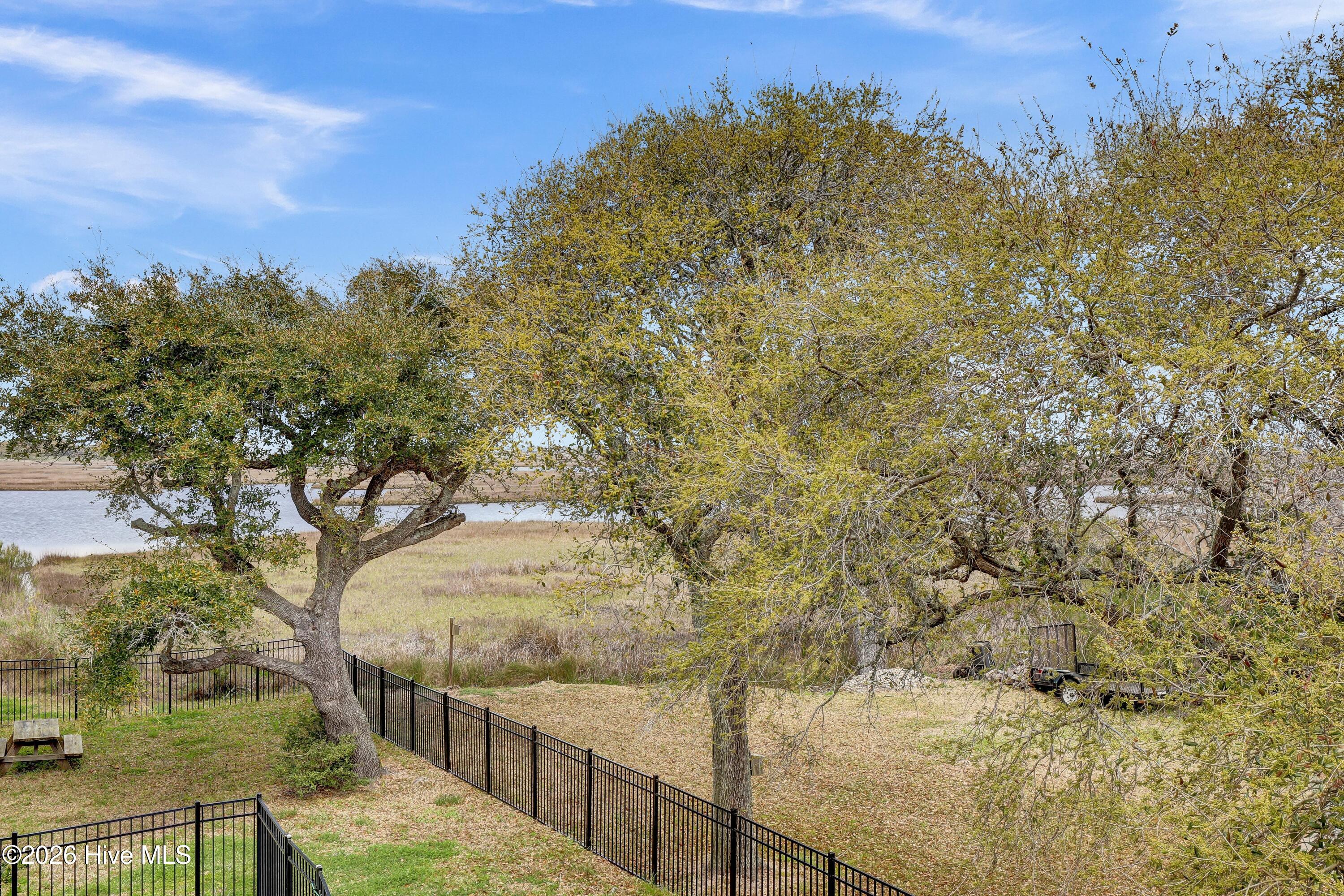 100564246 | Photo 44