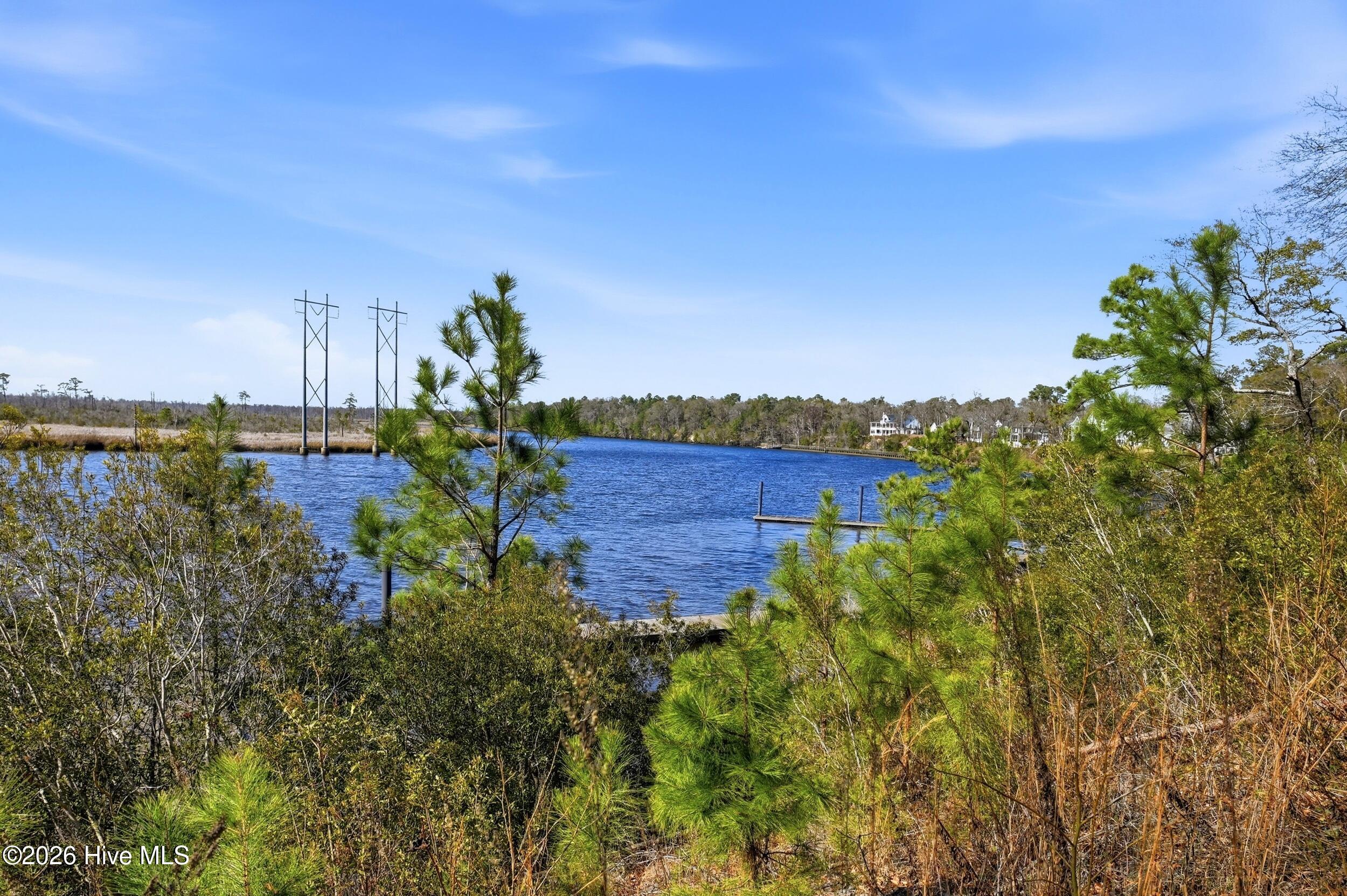 100560979 | Photo 72