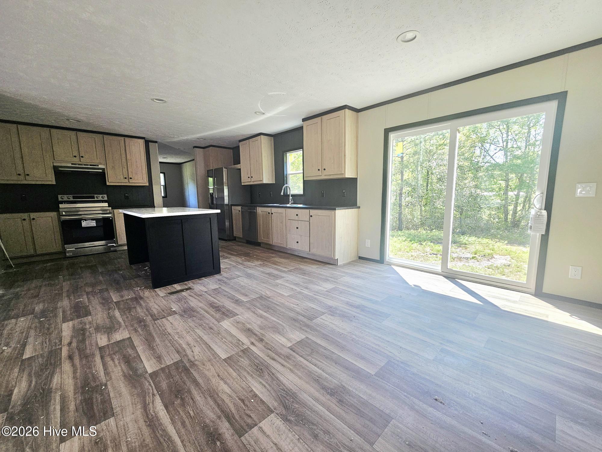 100565039 | Photo 25