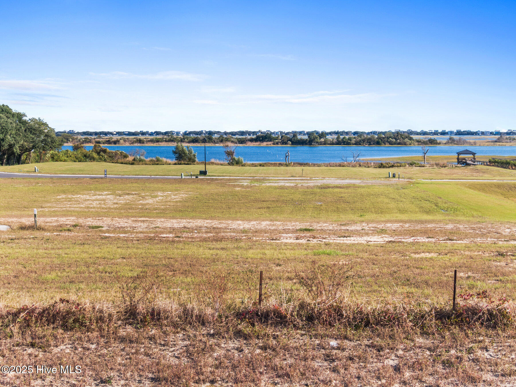 100540201 | Photo 22