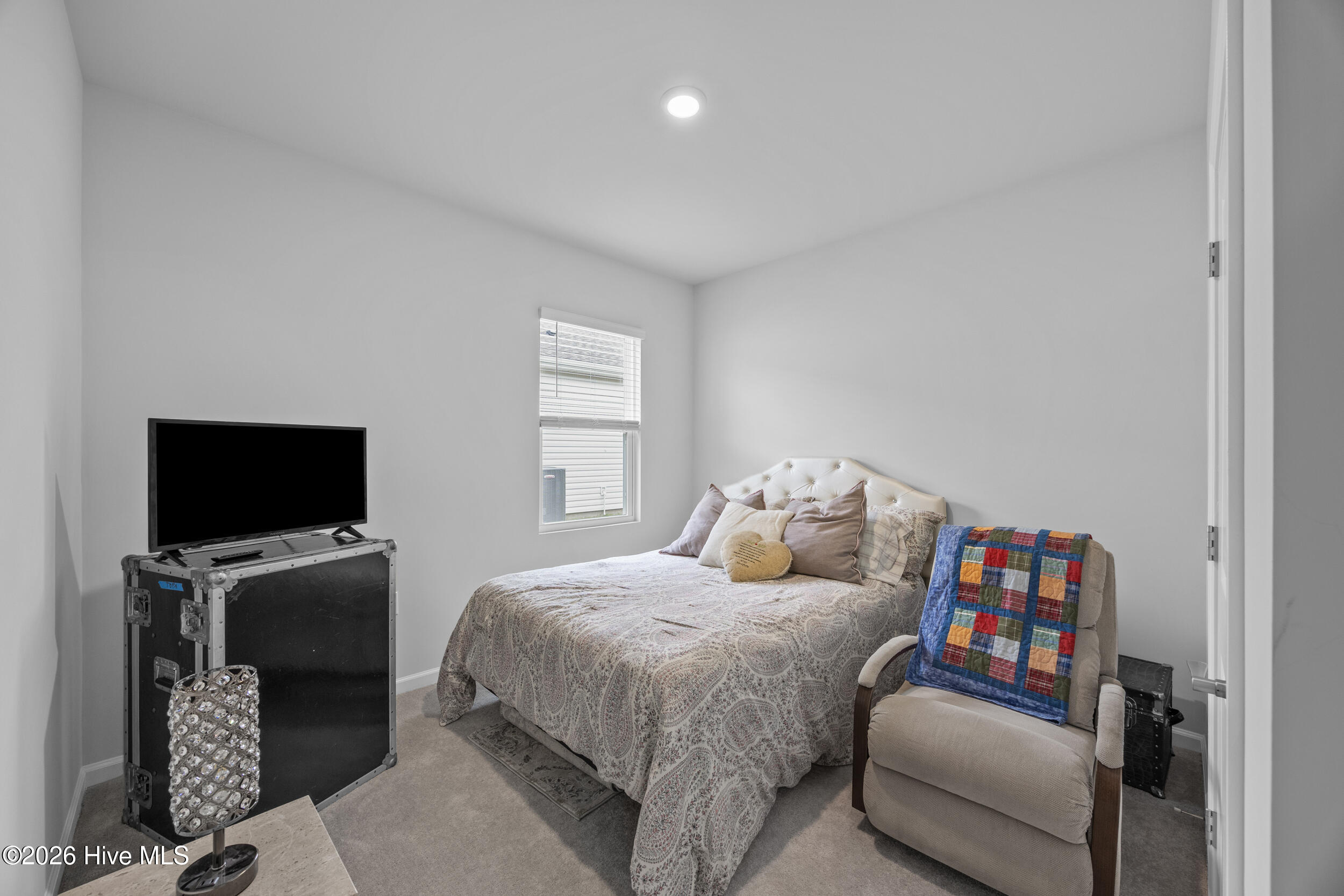 100566801 | Photo 18