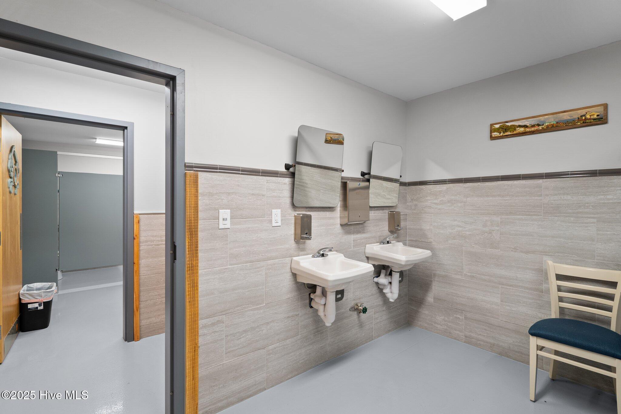 100545245 | Photo 20