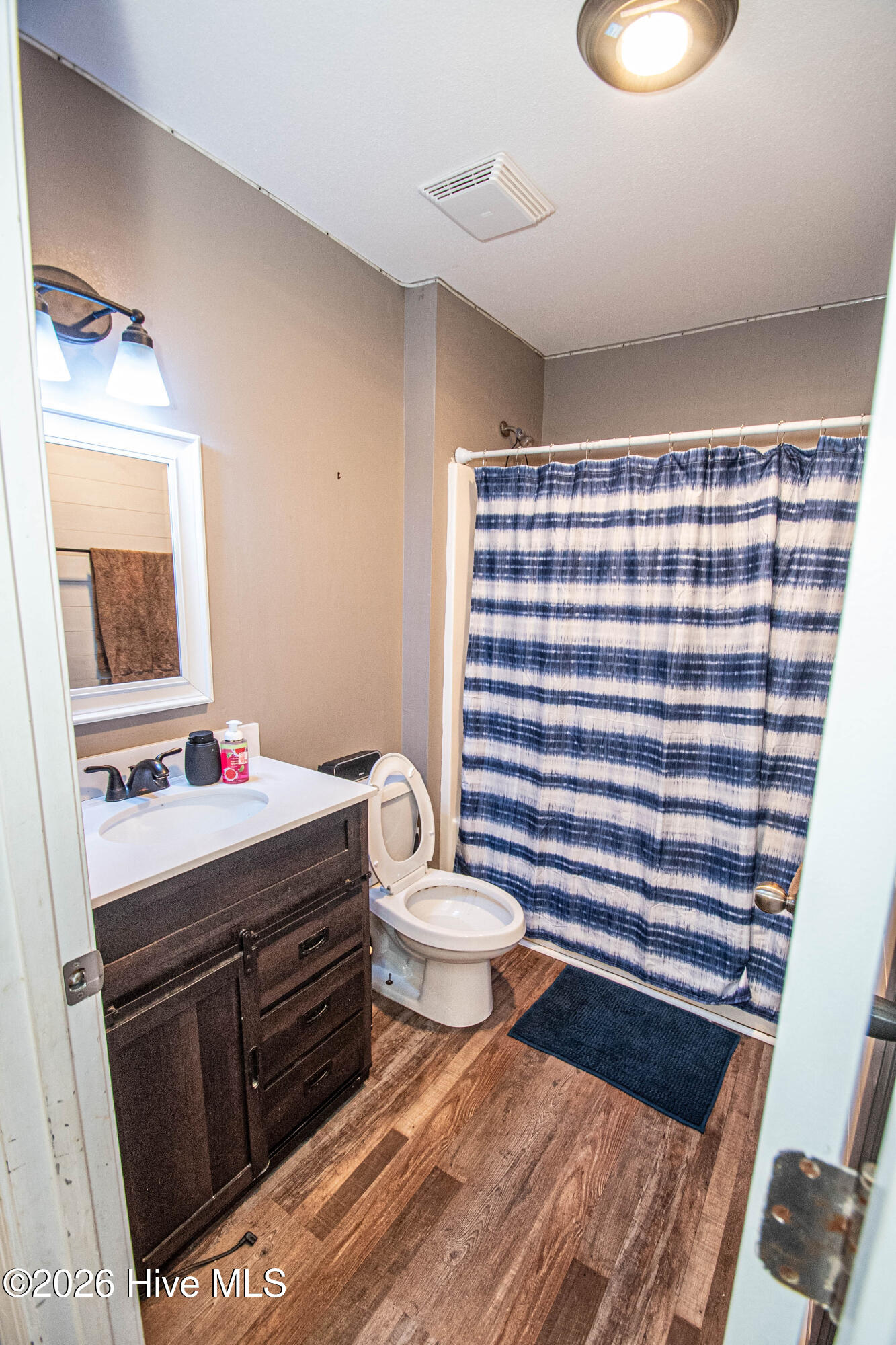 100553026 | Photo 63