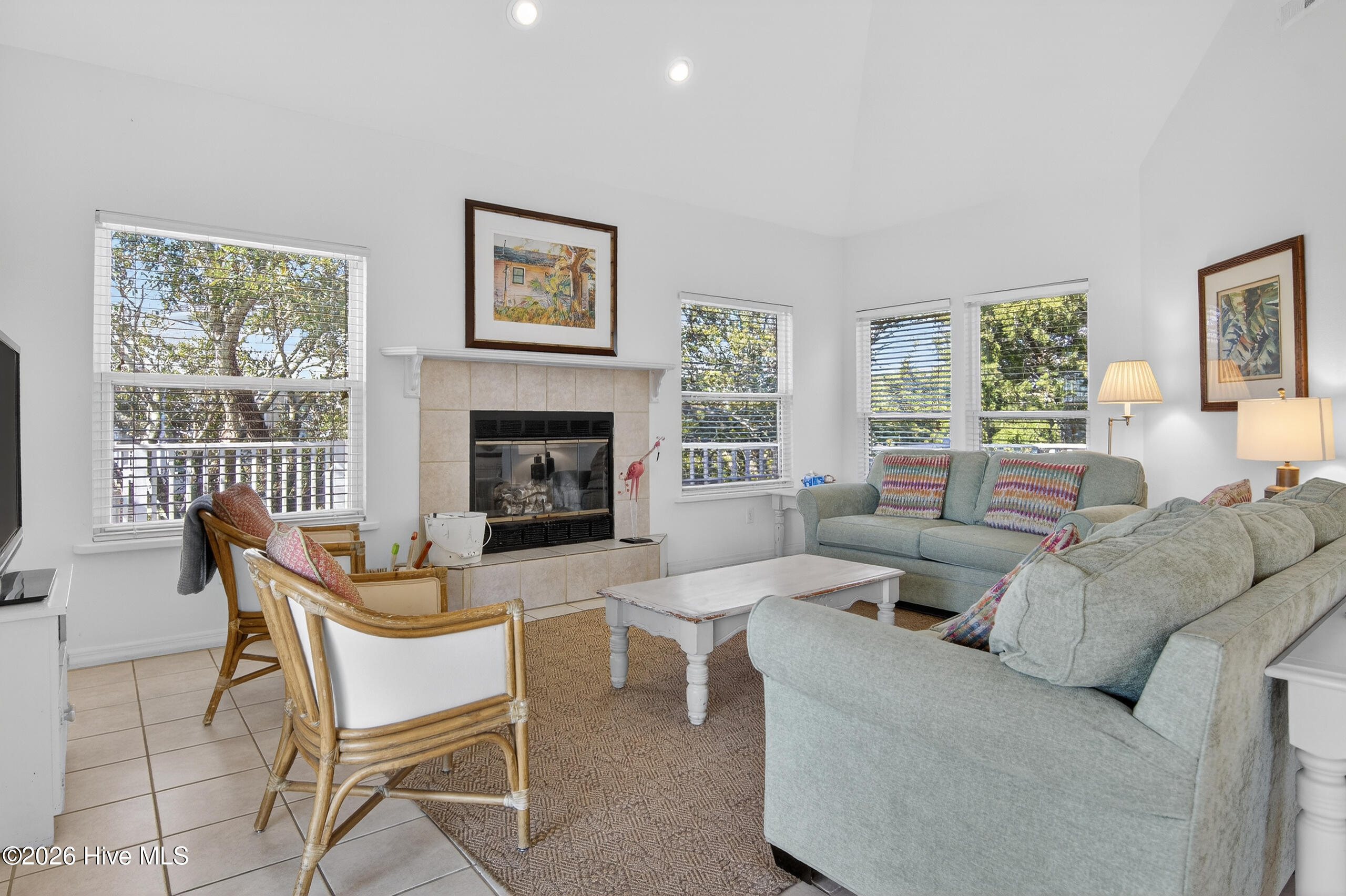 100565192 | Photo 14