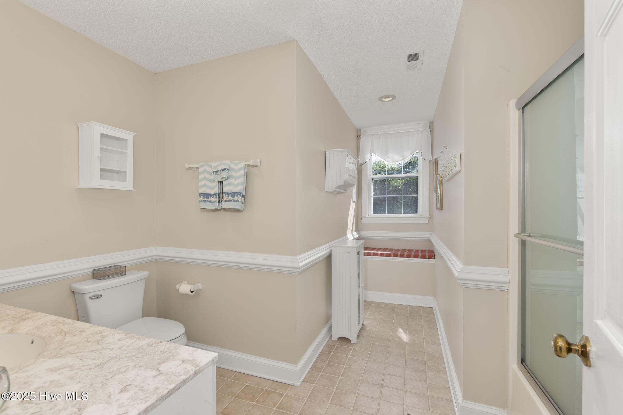 100516943 | Photo 31