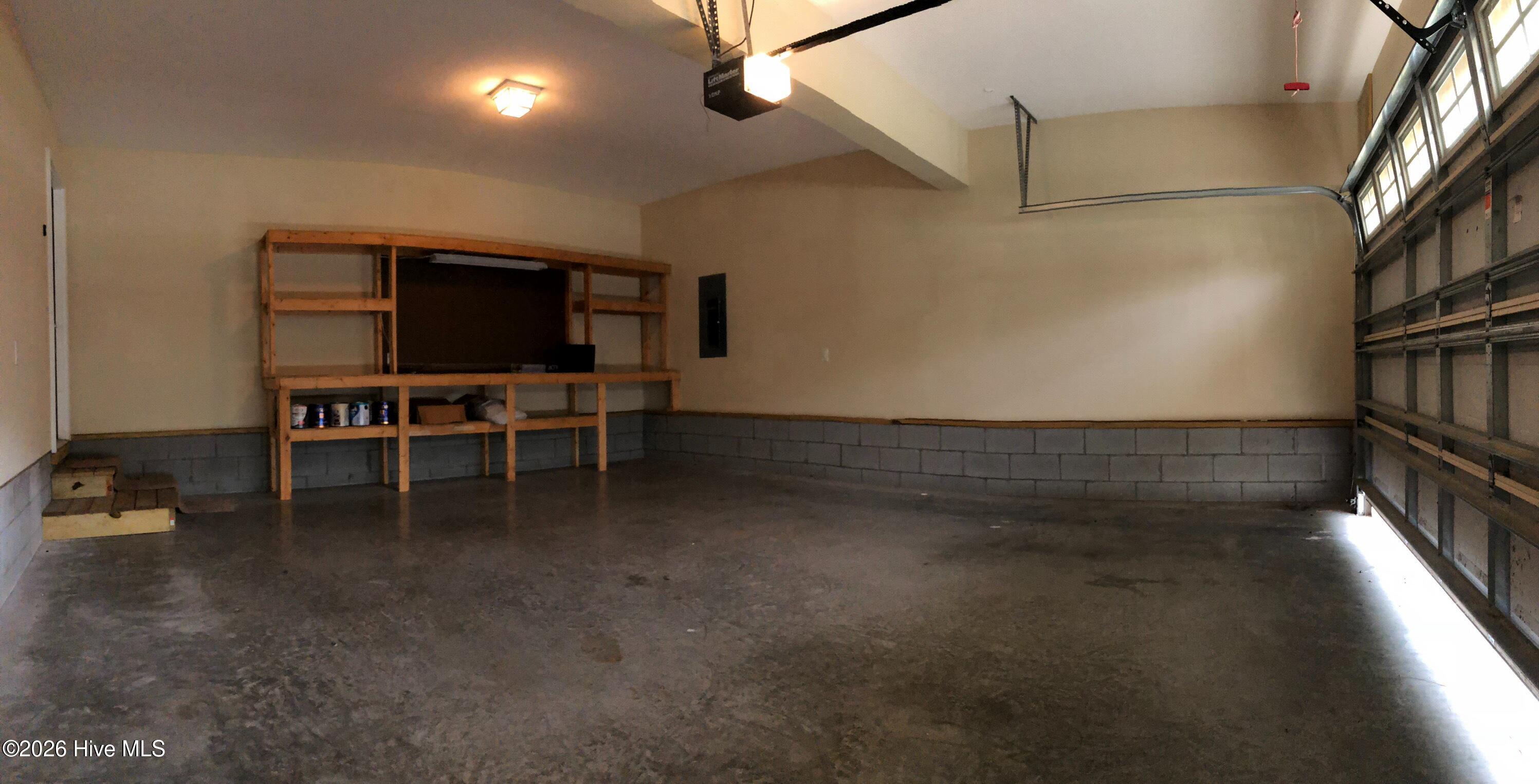 100562553 | Photo 50