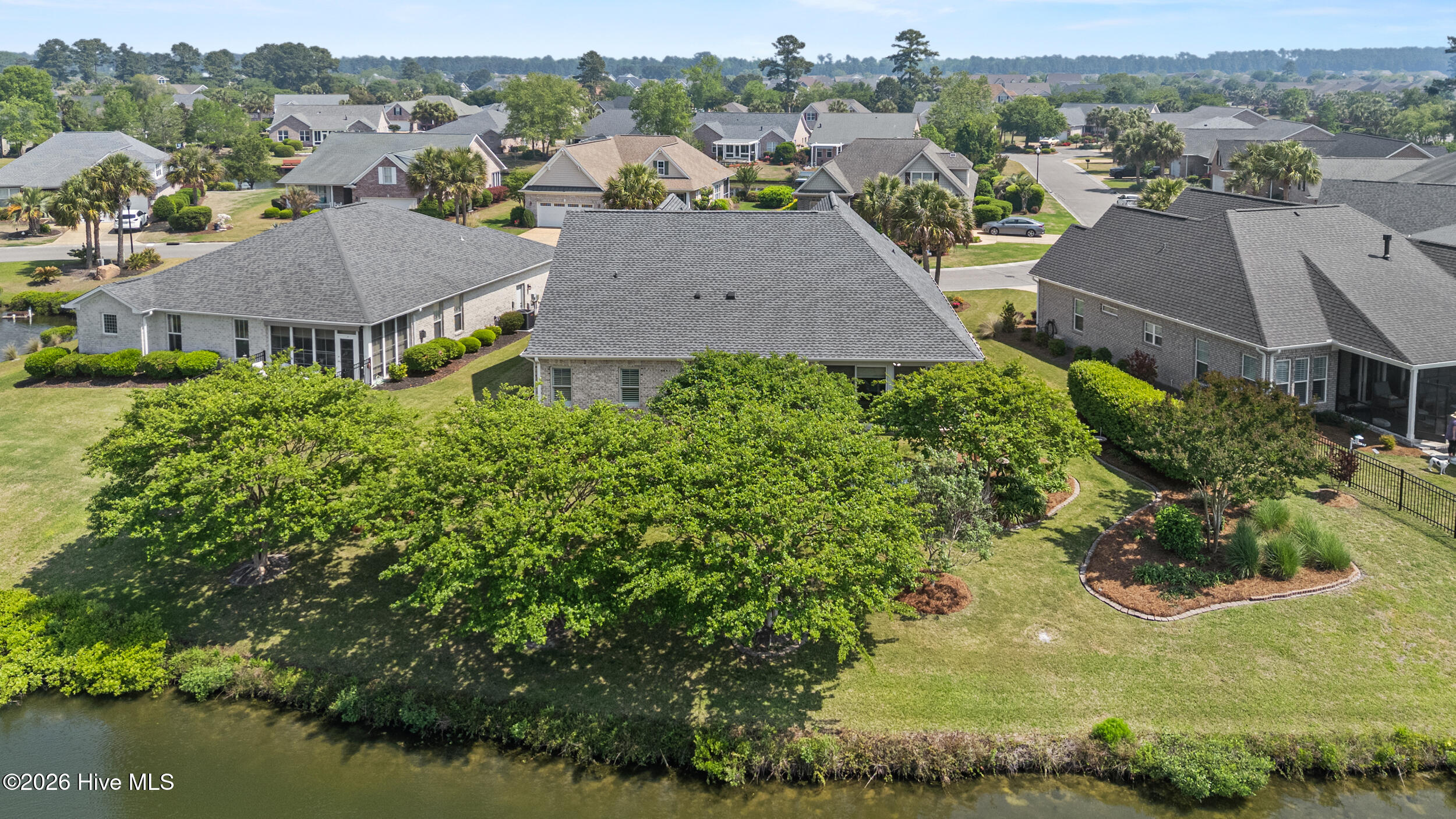 100566024 | Photo 44