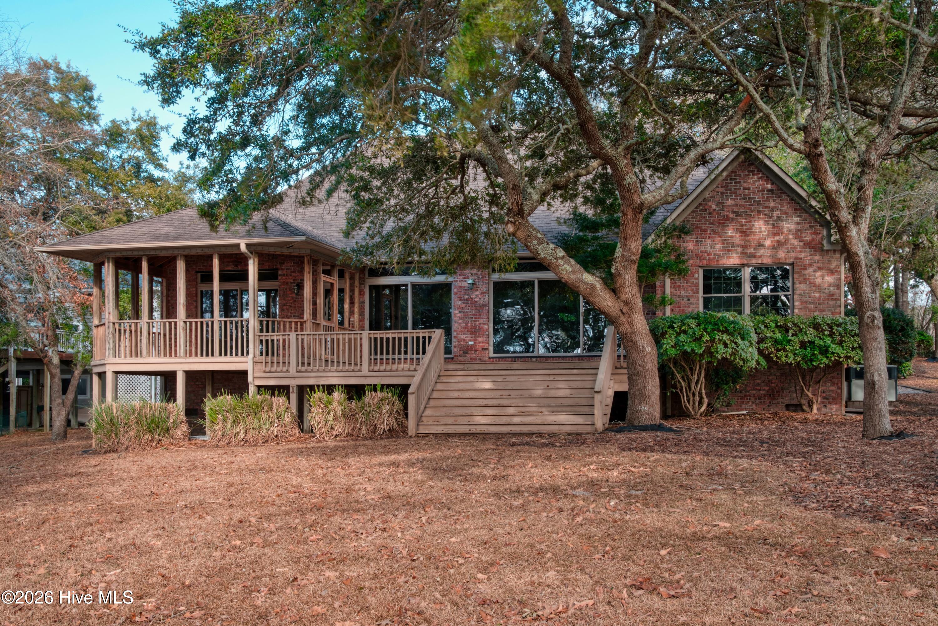 100551143 | Photo 18