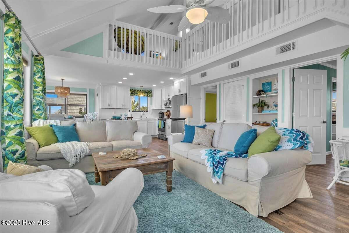 100546724 | Photo 19