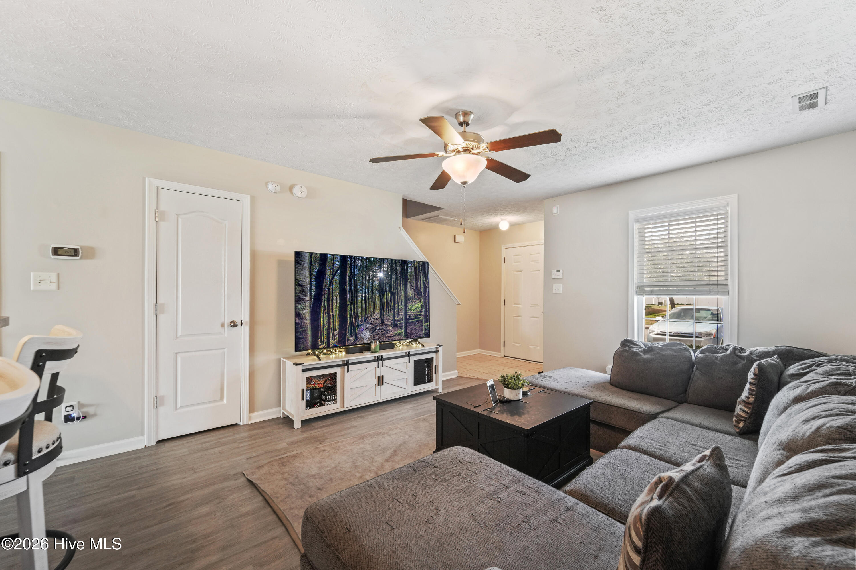 100558944 | Photo 12